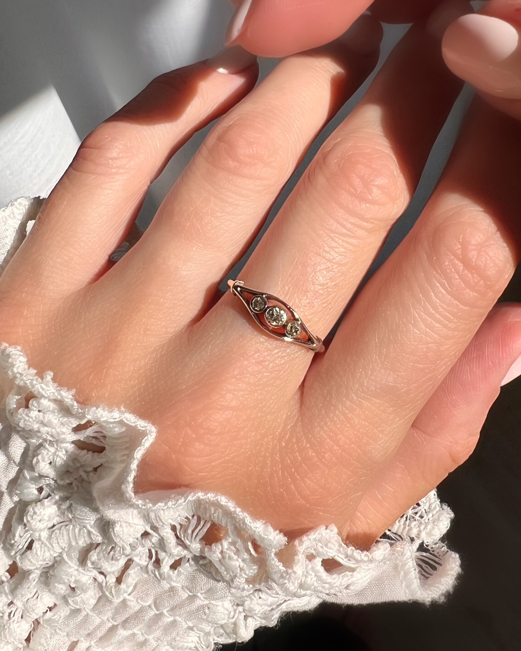 Vintage 3 Stone Diamond Ellipse Ring