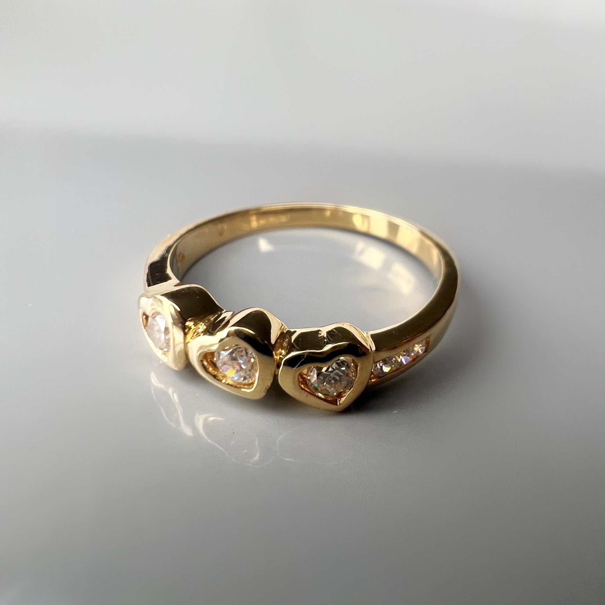 18ct Gold Love Hearts Ring