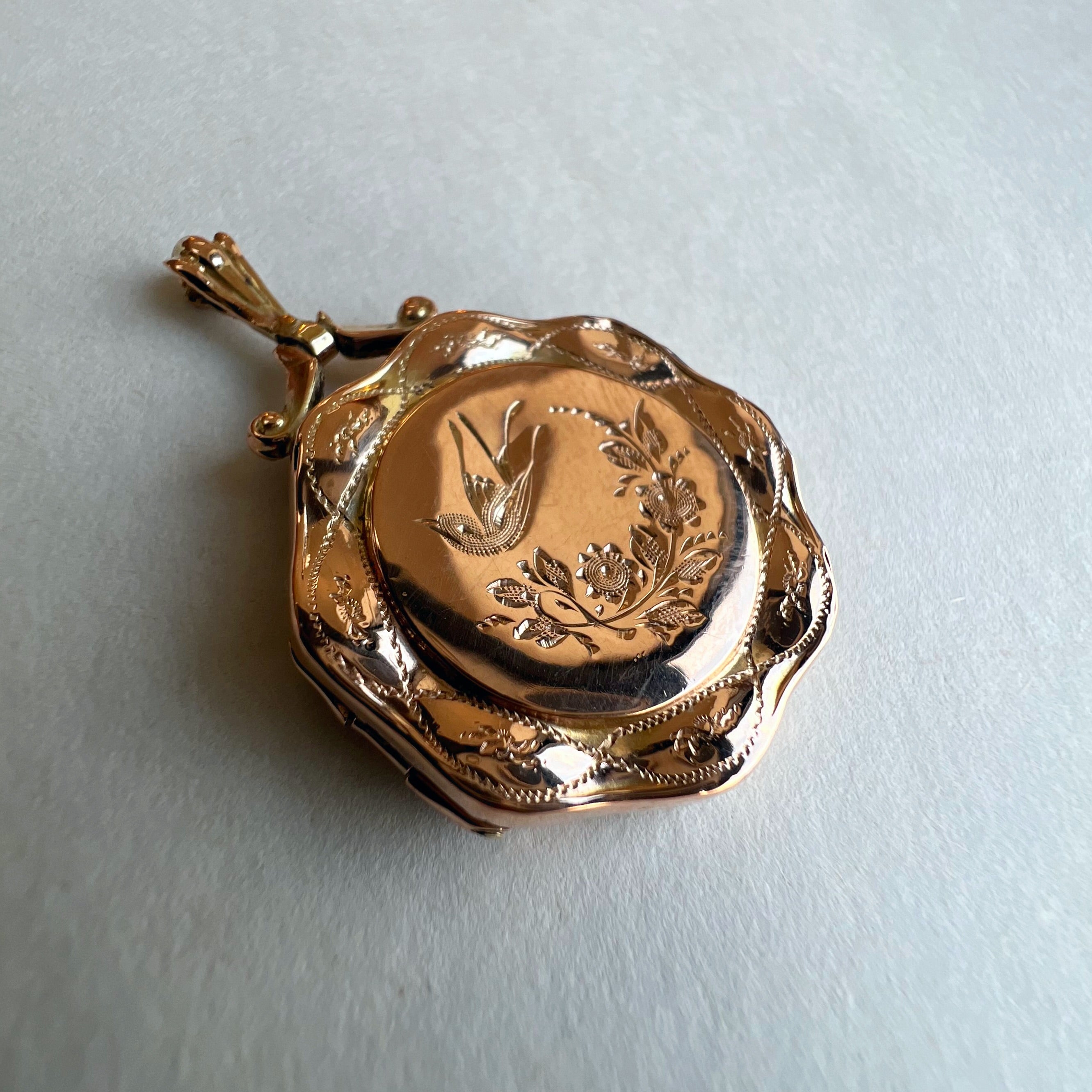 Vintage 9ct Gold Front and Back Locket with Bird and Flower design