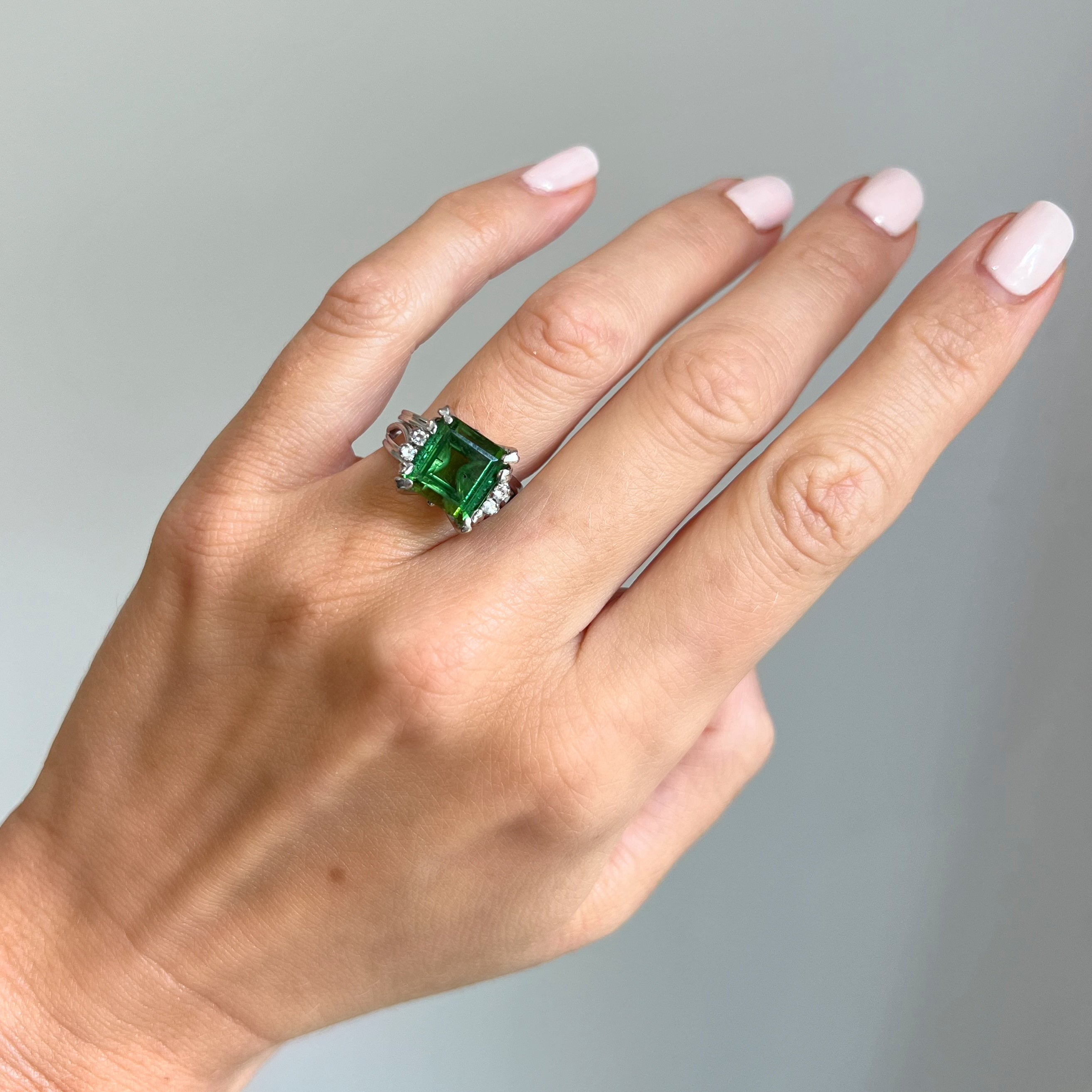 Vintage Green Tourmaline and 18ct Gold Ring