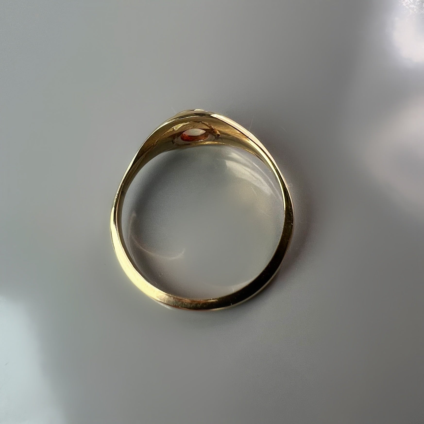 Vintage 18ct Gold and Opal Swirl Ring