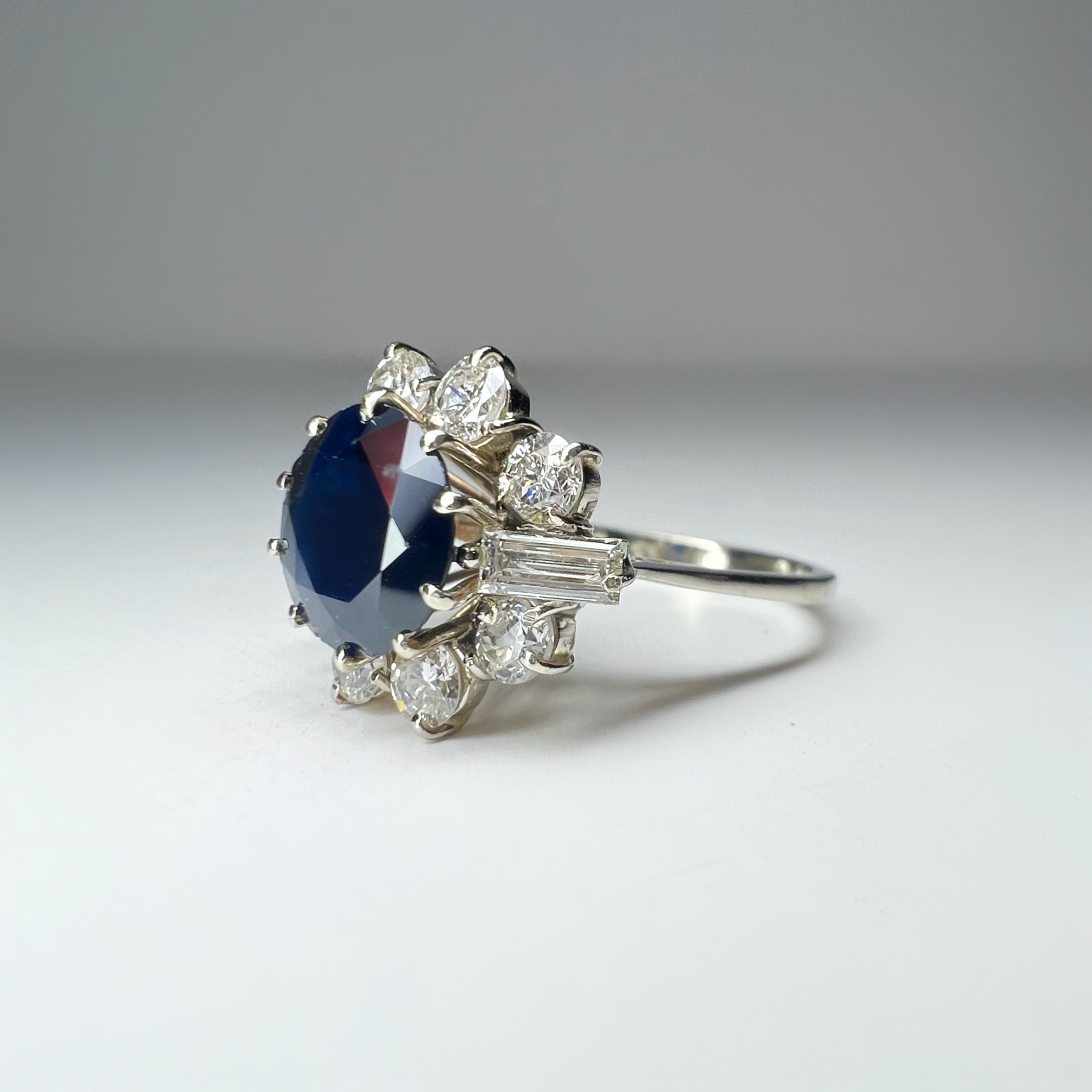 Vintage 2.30ct Sapphire and Diamond Round Cluster