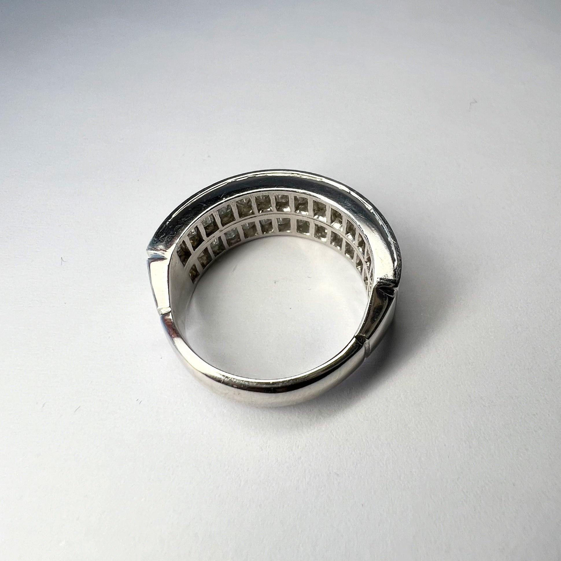 Stunning 3.00ct Diamond Baguette Eternity Ring