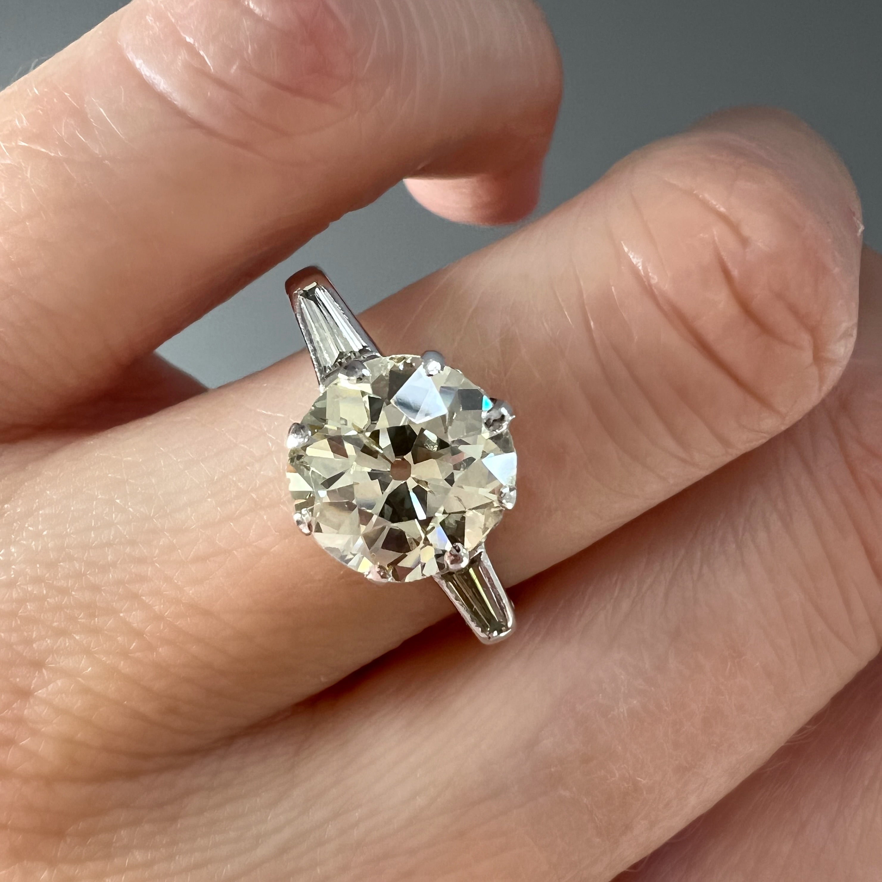 Beautiful 2.64ct Old Cut Diamond Ring with 0.40ct Diamond Baguette Shoulders