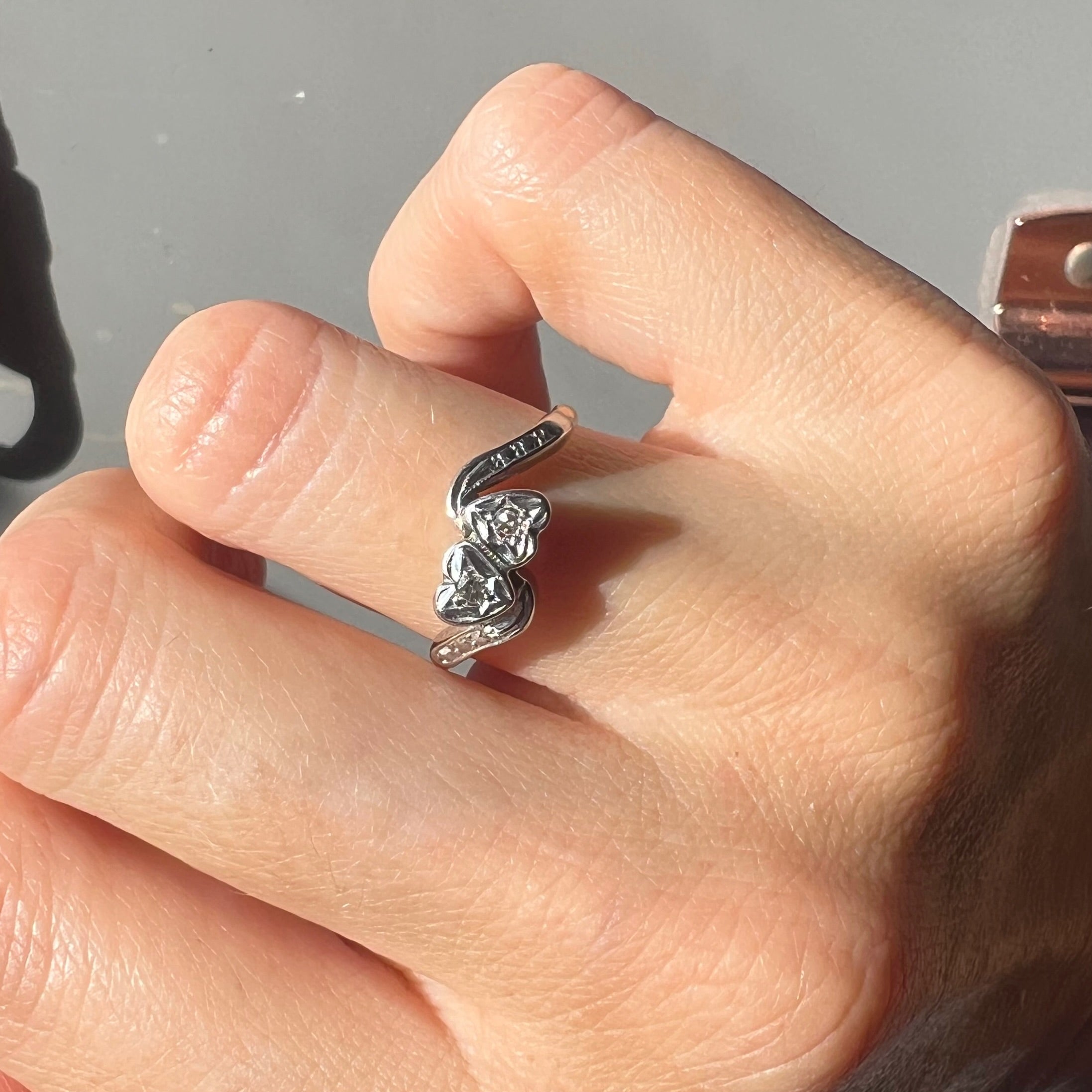 Tiny Diamond Heart Toi et Moi Ring