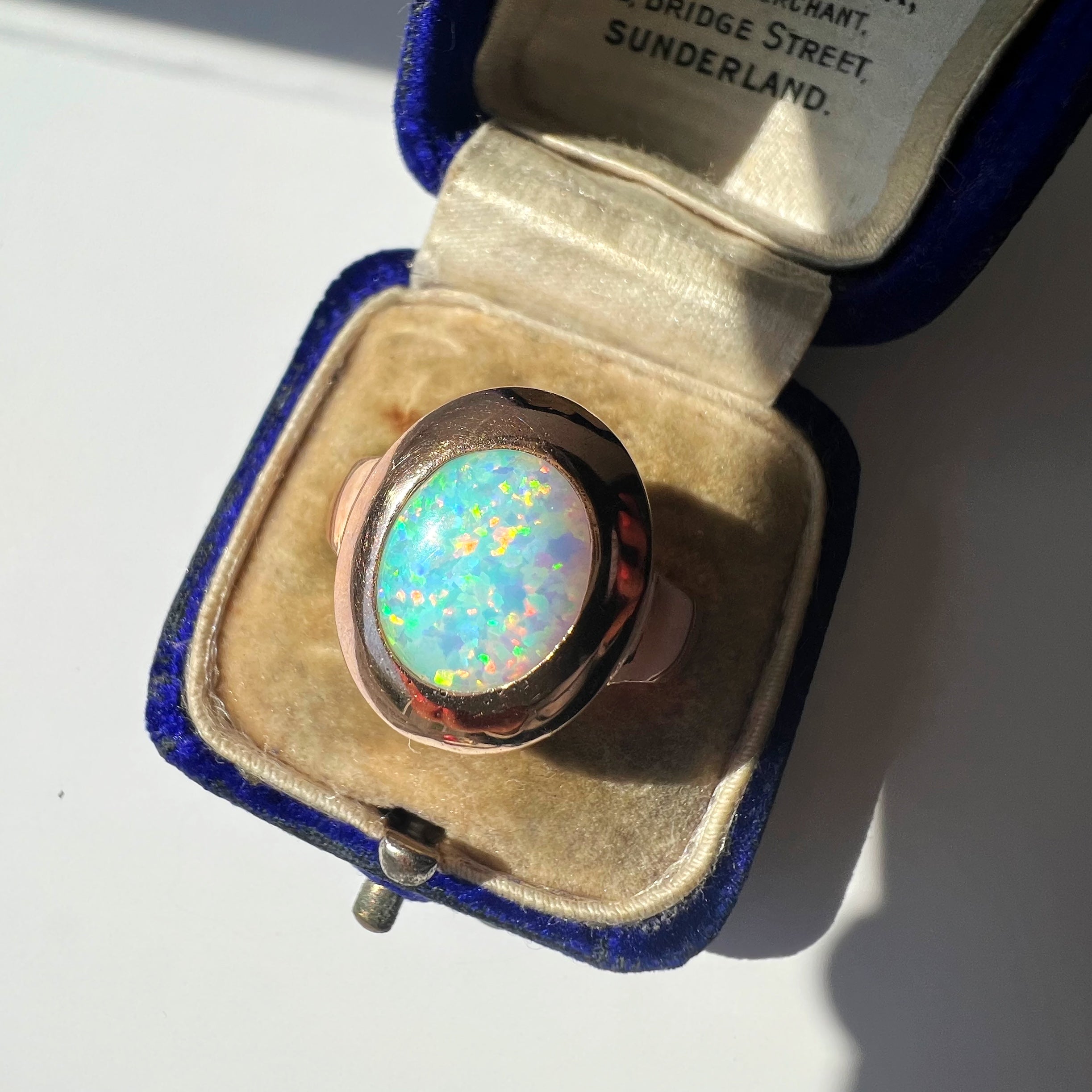 Vintage 14ct Gold Bezel Set Opal Ring