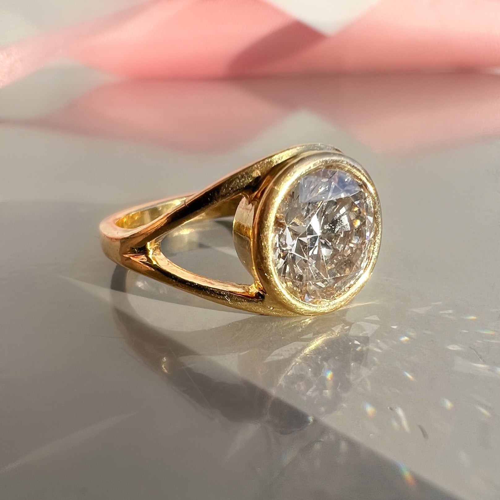 Vintage 2.52ct Bezel Set 18ct Gold Ring