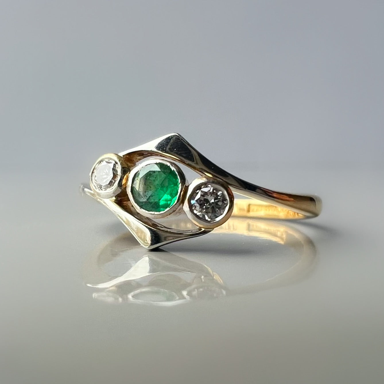 Antique Diamond and Emerald 3 Stone Ring, Platinum and 18ct Gold
