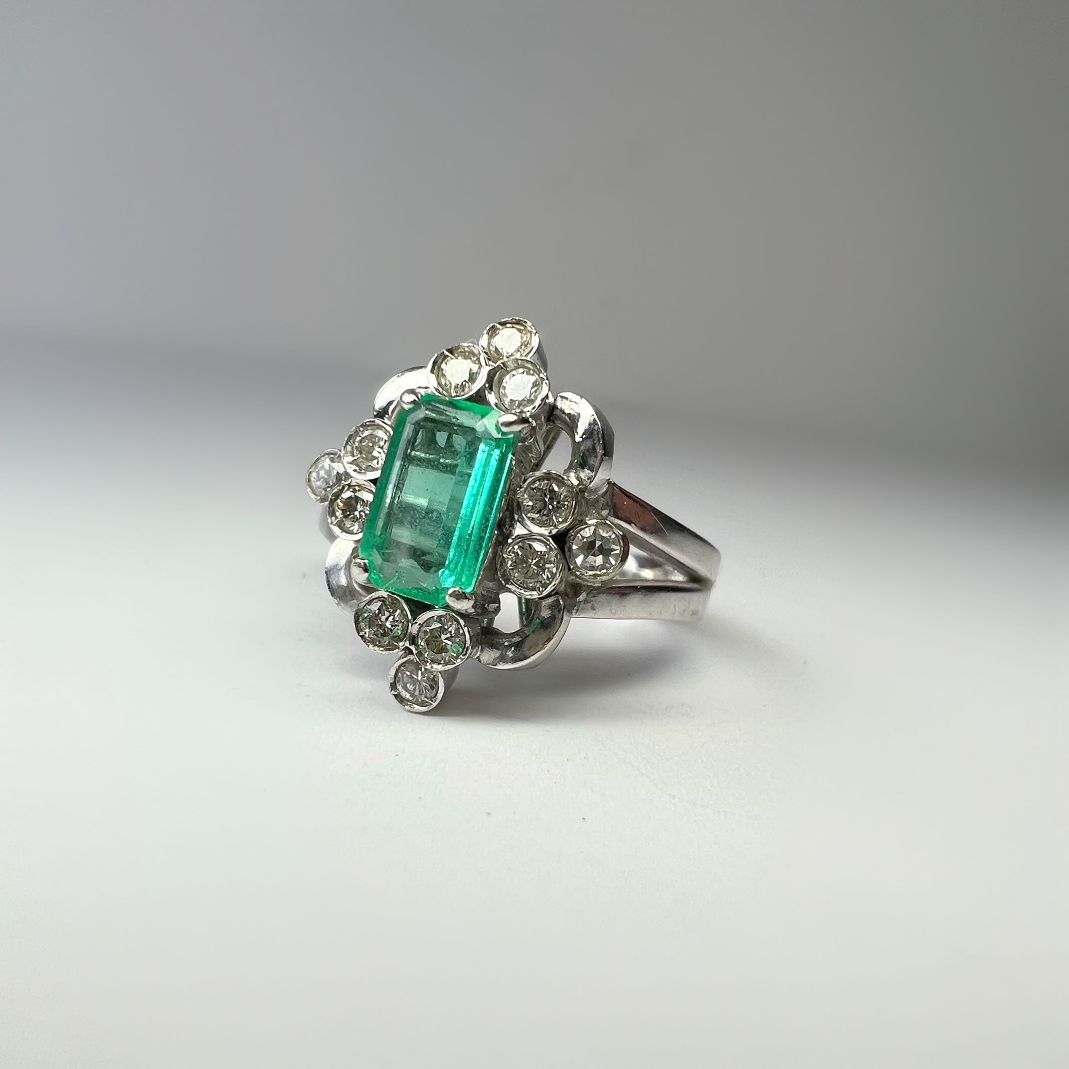 Vintage Emerald and Diamond Ornate Ring