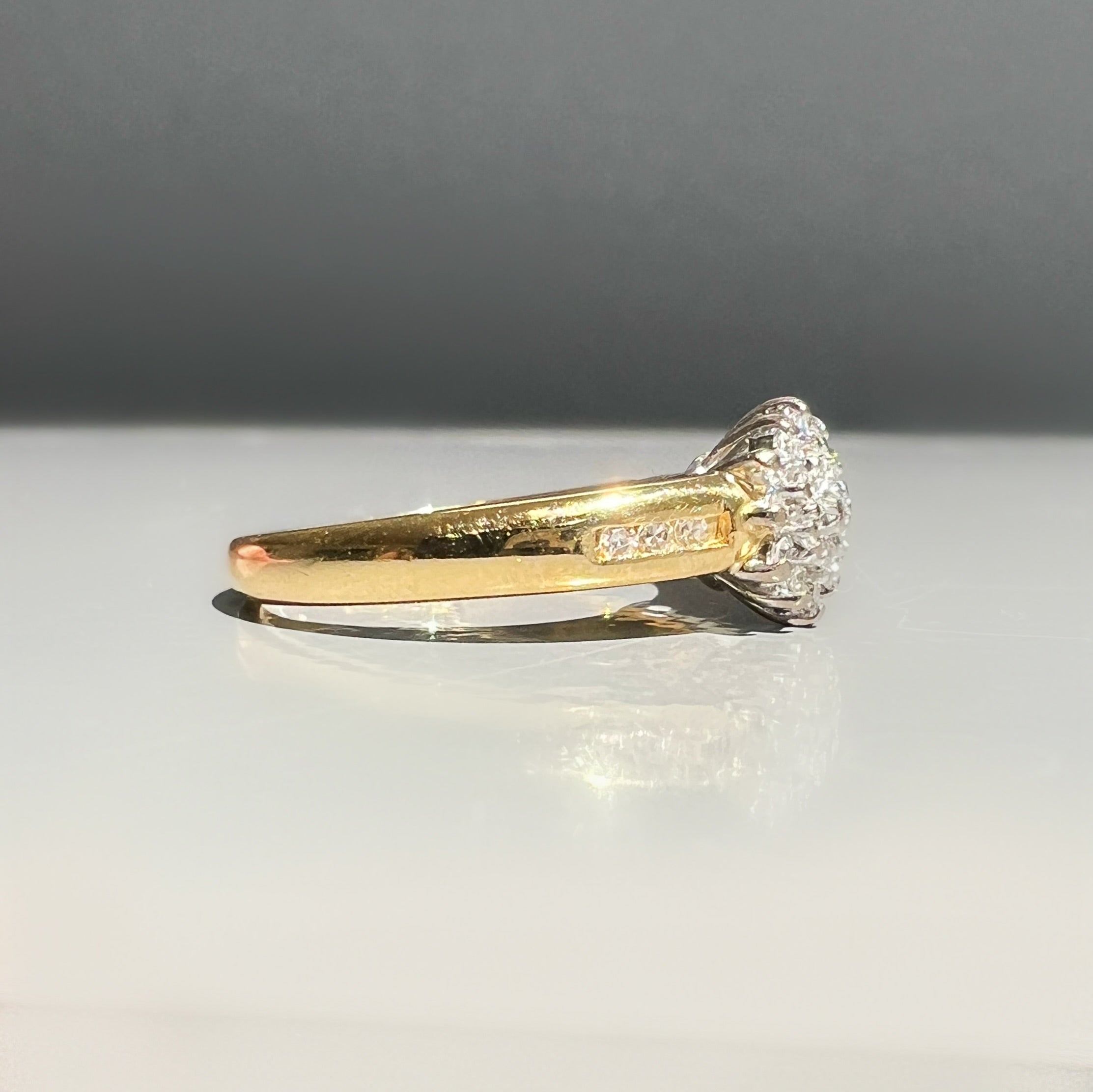 Vintage Diamond Cluster 18ct Gold Ring