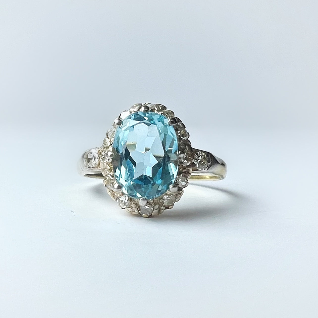 Vintage 1.10ct Aquamarine and Diamond Ring