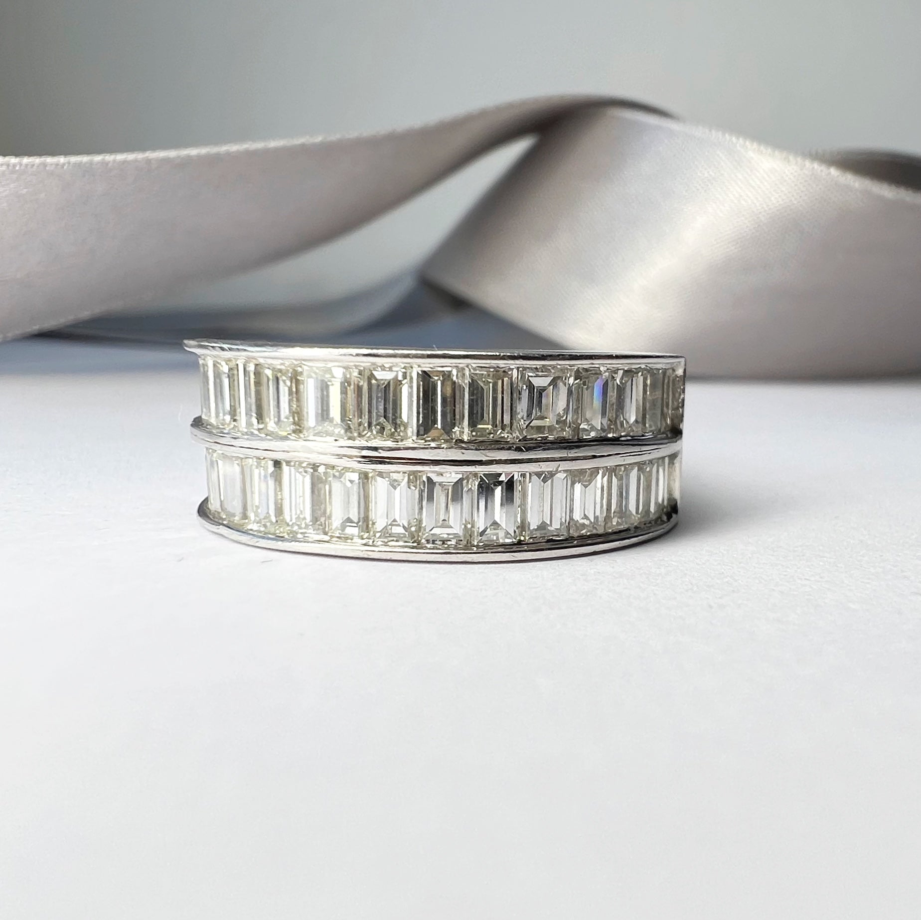 Stunning 3.00ct Diamond Baguette Eternity Ring