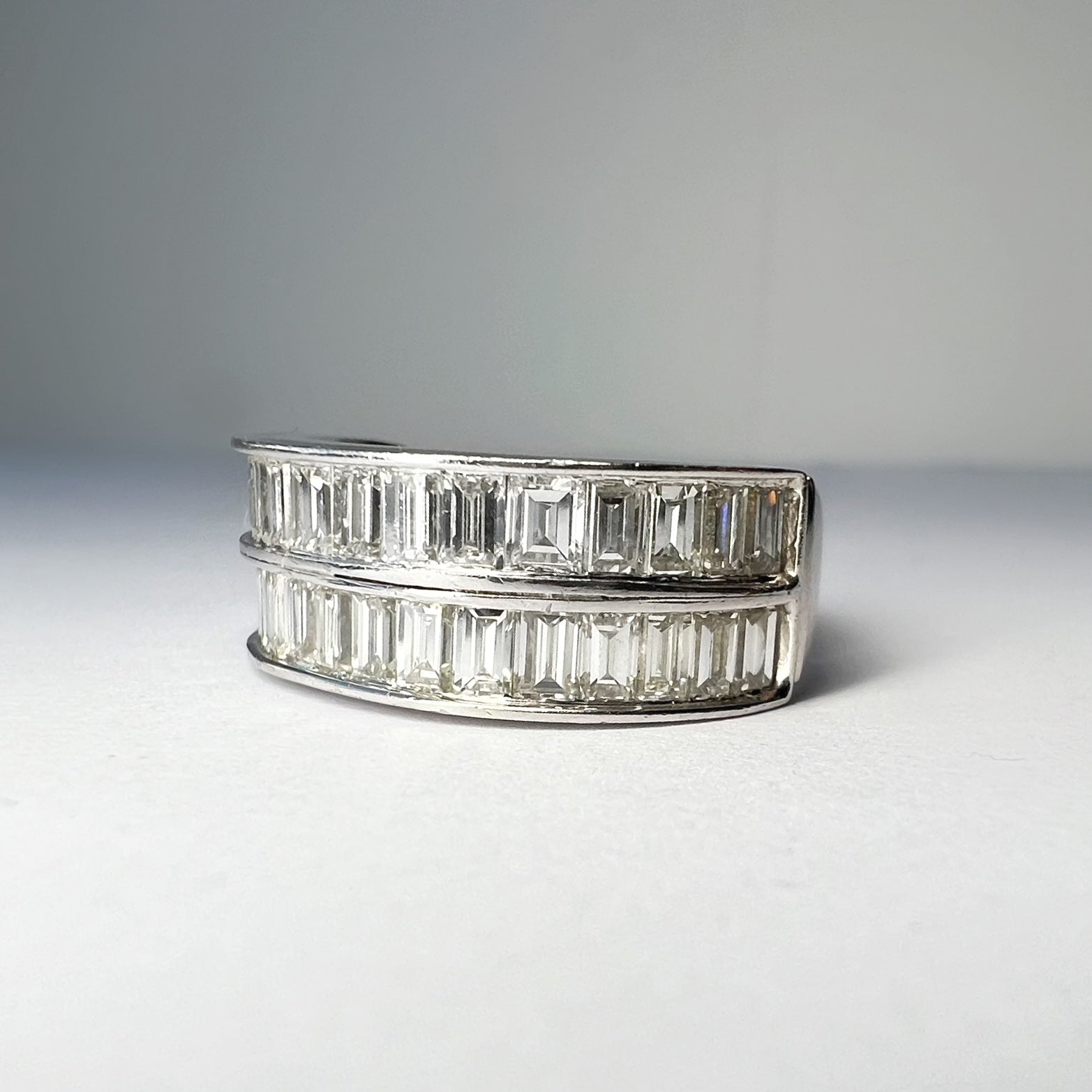 Stunning 3.00ct Diamond Baguette Eternity Ring