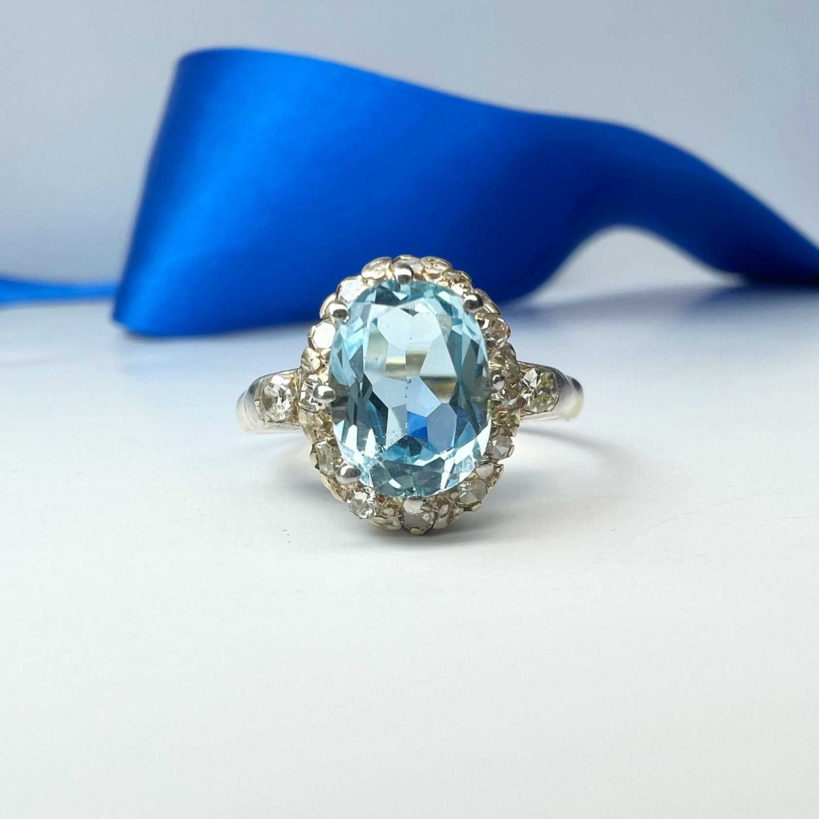 Vintage 1.10ct Aquamarine and Diamond Ring