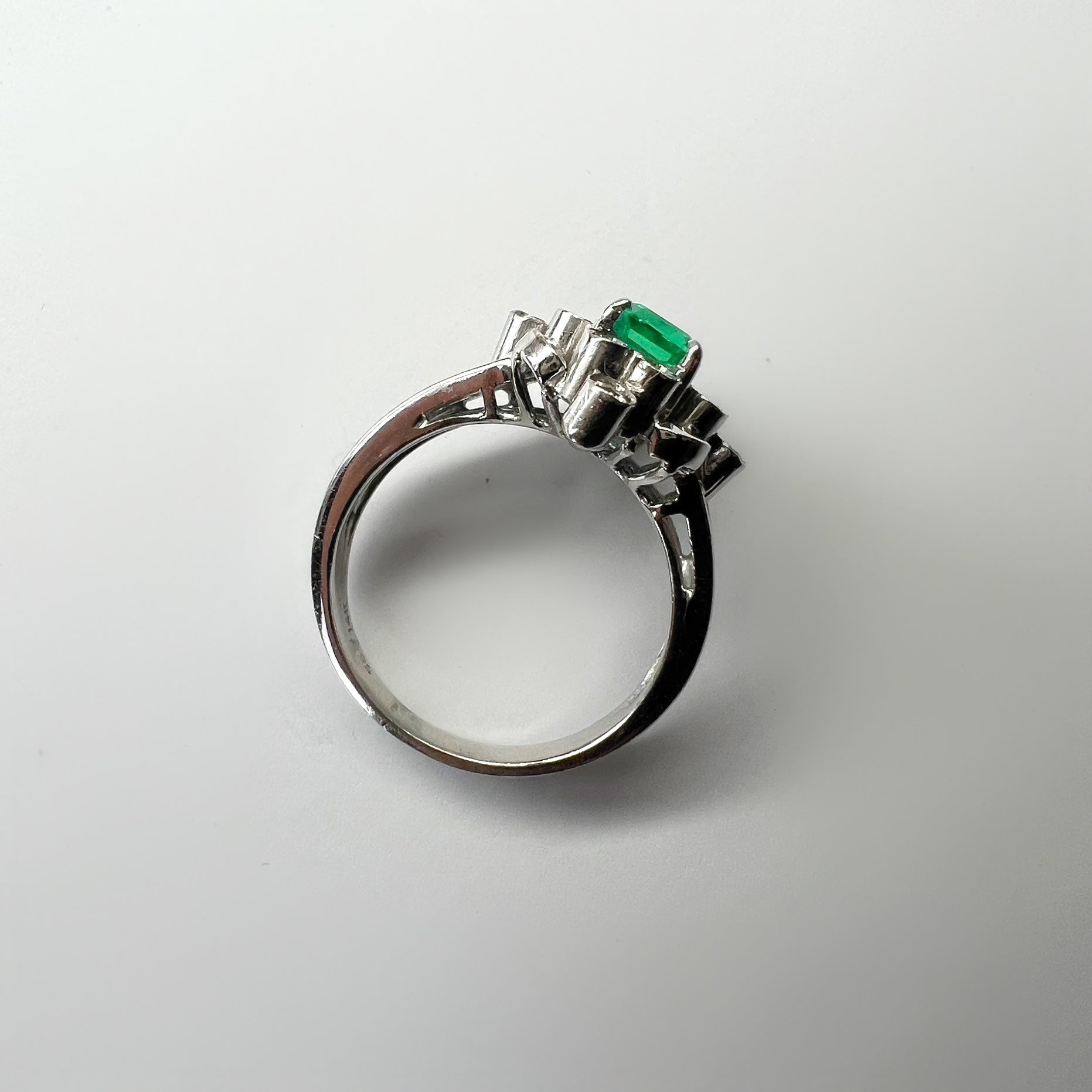 Vintage Emerald and Diamond Ornate Ring