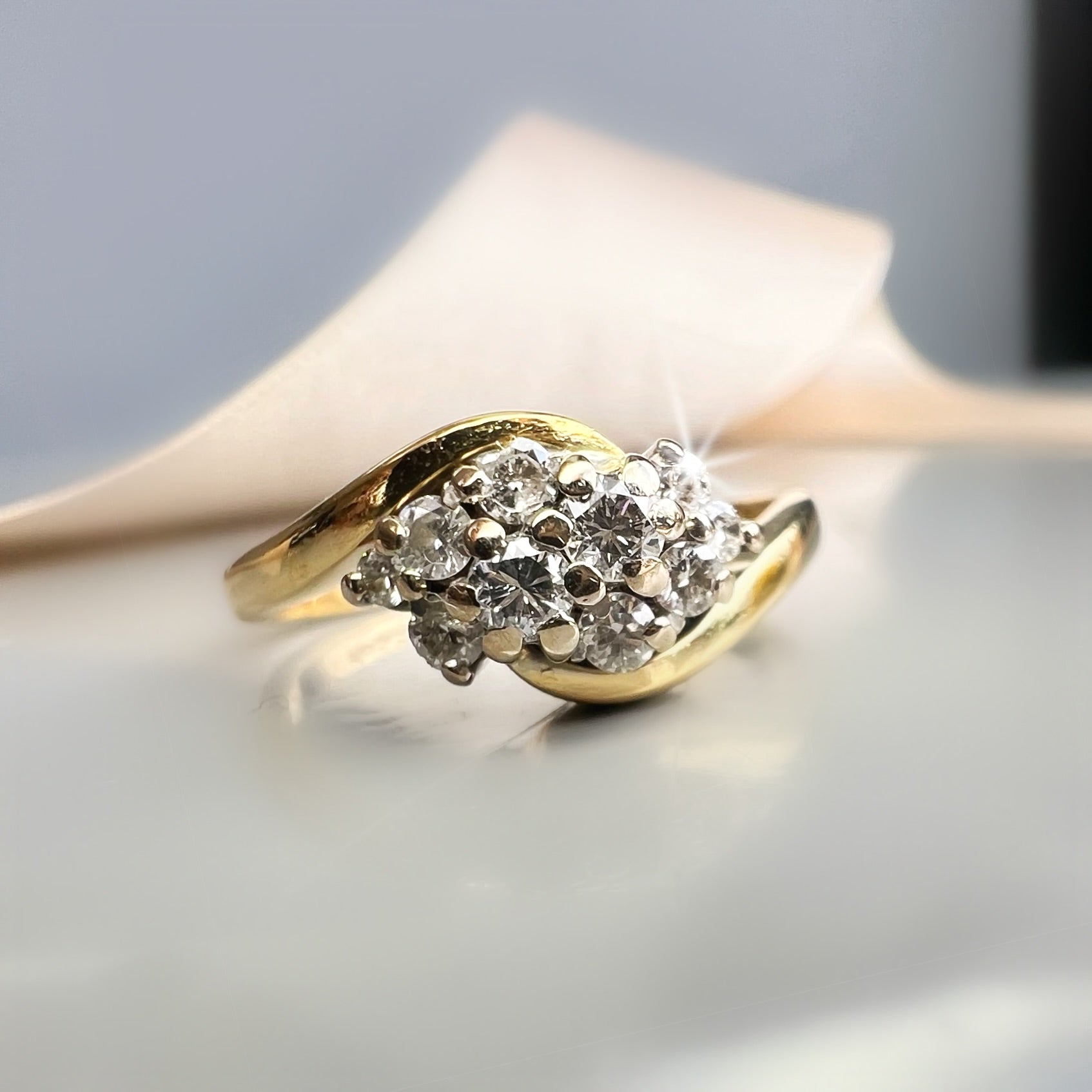 Vintage 0.40ct Diamond Cluster 18ct Gold Twist Ring