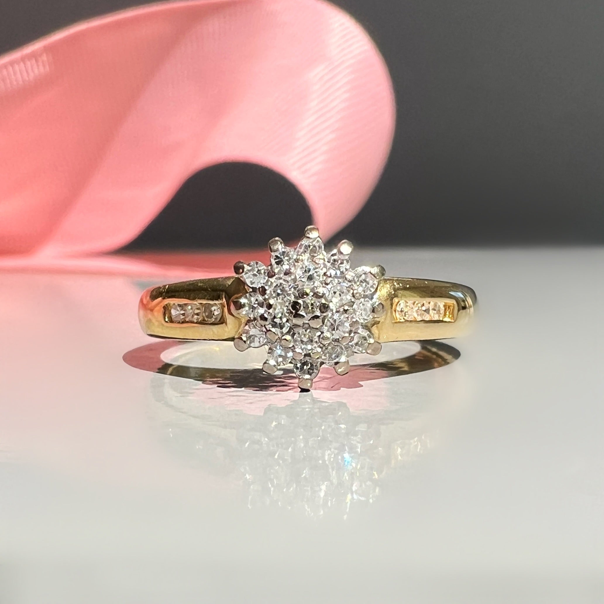 Vintage Diamond Cluster 18ct Gold Ring