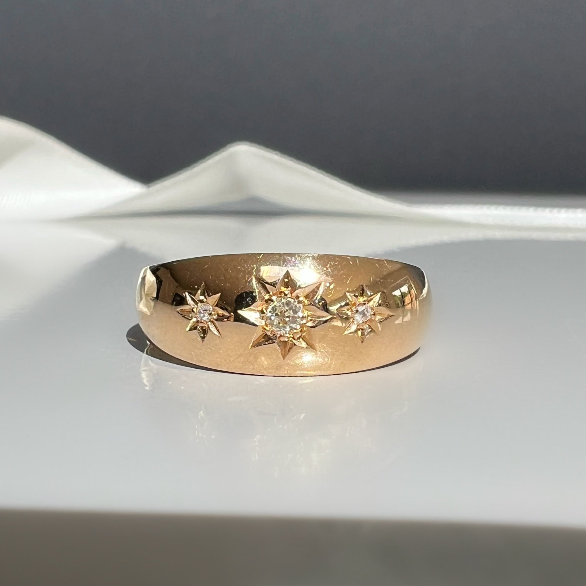 Antique Victorian 18ct Gold Star Set Diamond Gypsy Ring
