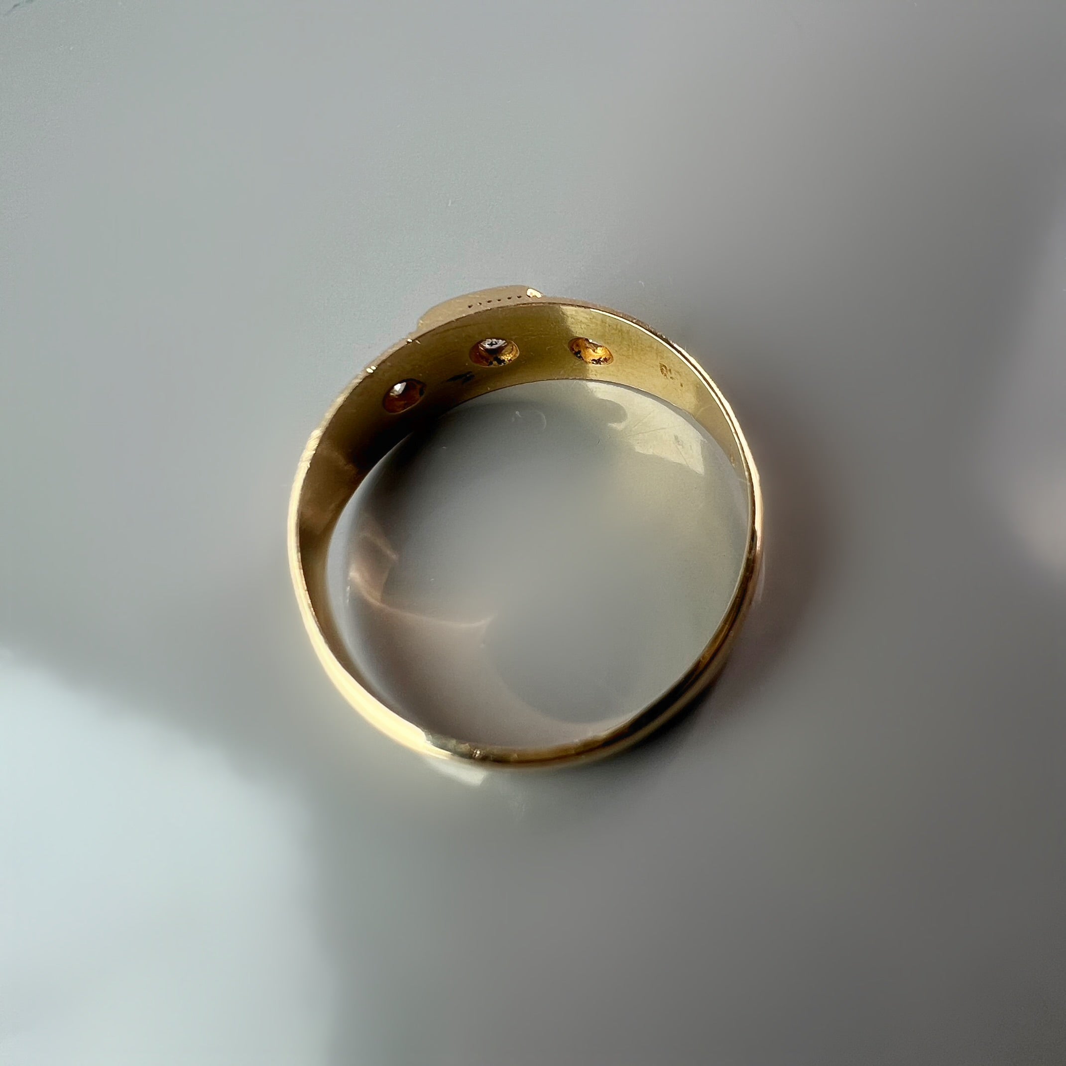 Antique 18ct Gold and Diamond Star Set Ring