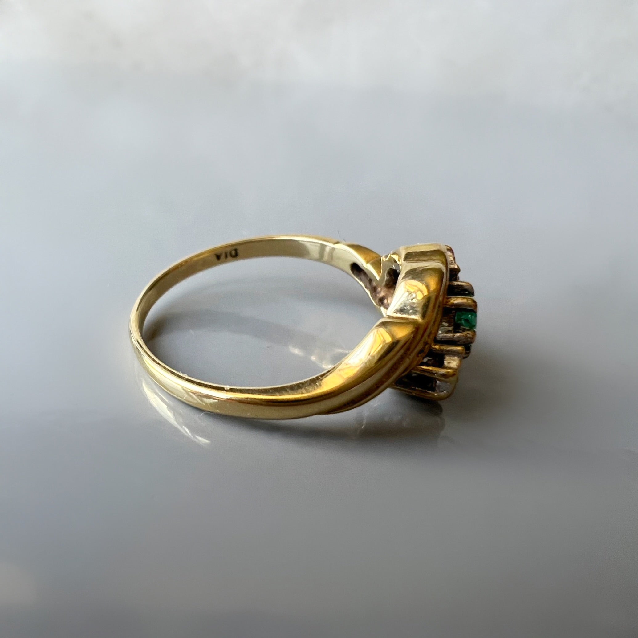 Vintage Emerald and Diamond 9ct Gold Ring