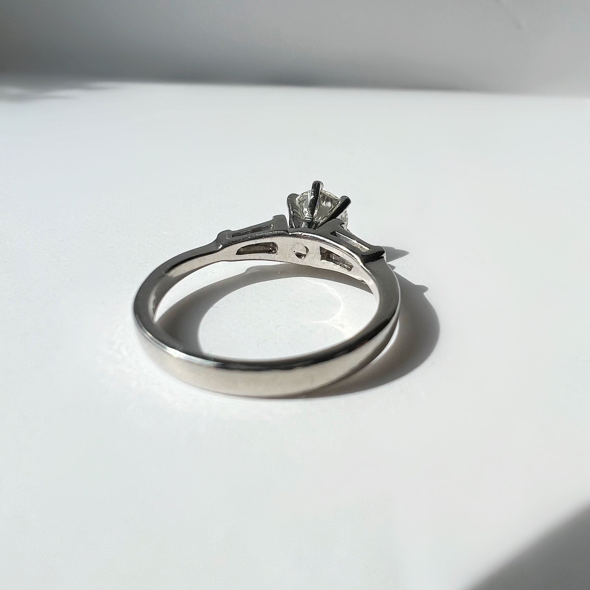 1.00ct Diamond Platinum Solitaire Ring