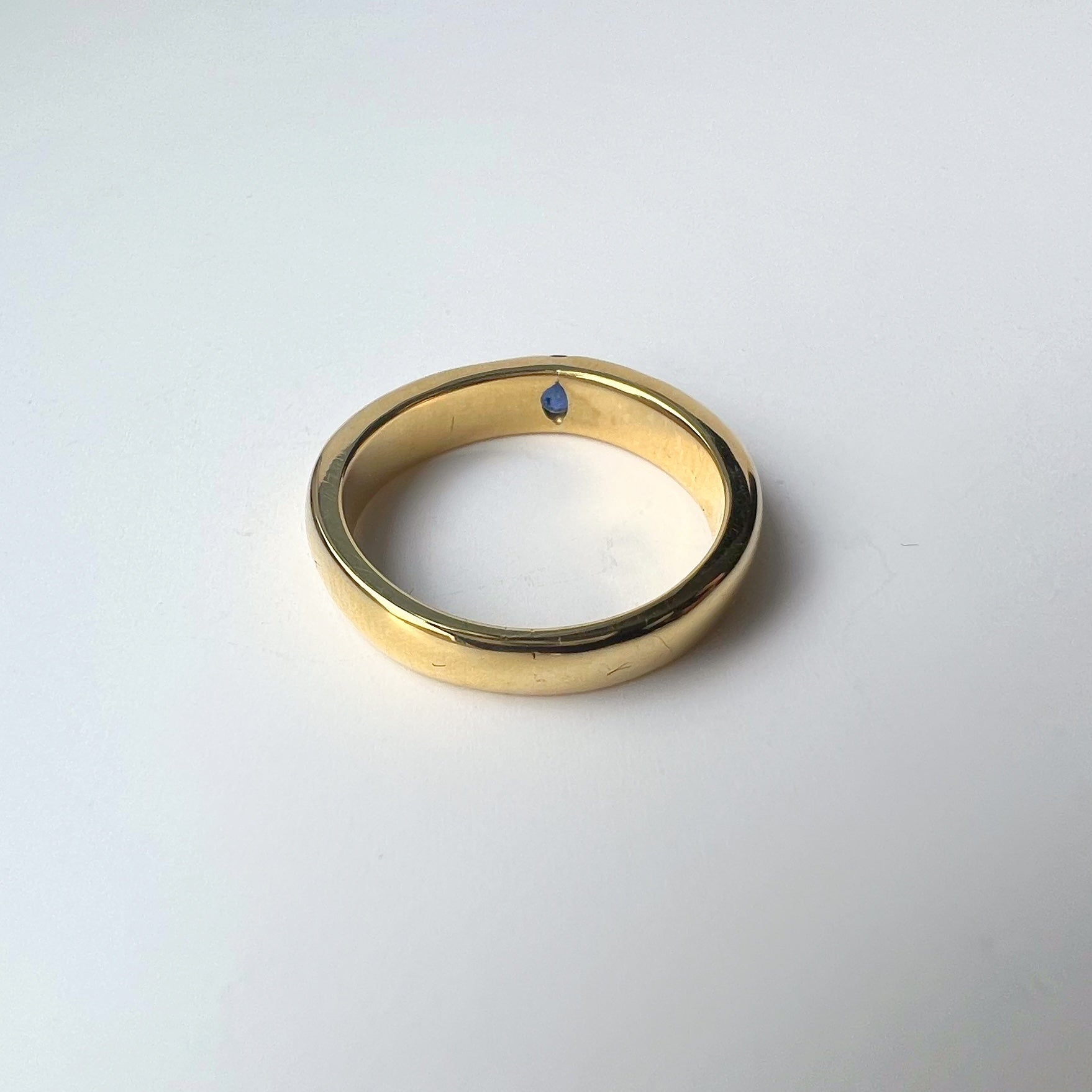 Vintage 18ct Yellow Gold and Sapphire Band