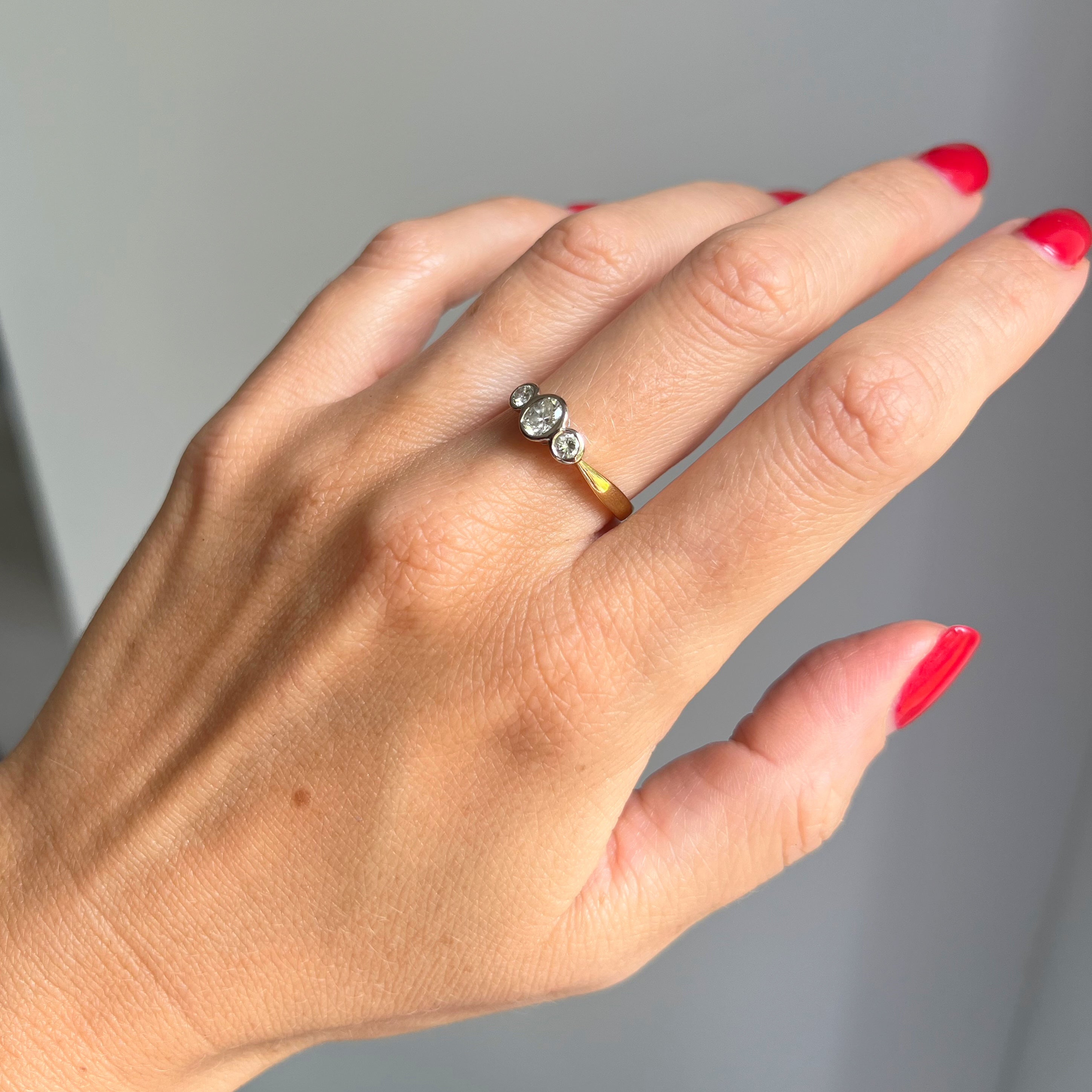 Vintage 3 Stone Diamond Ring