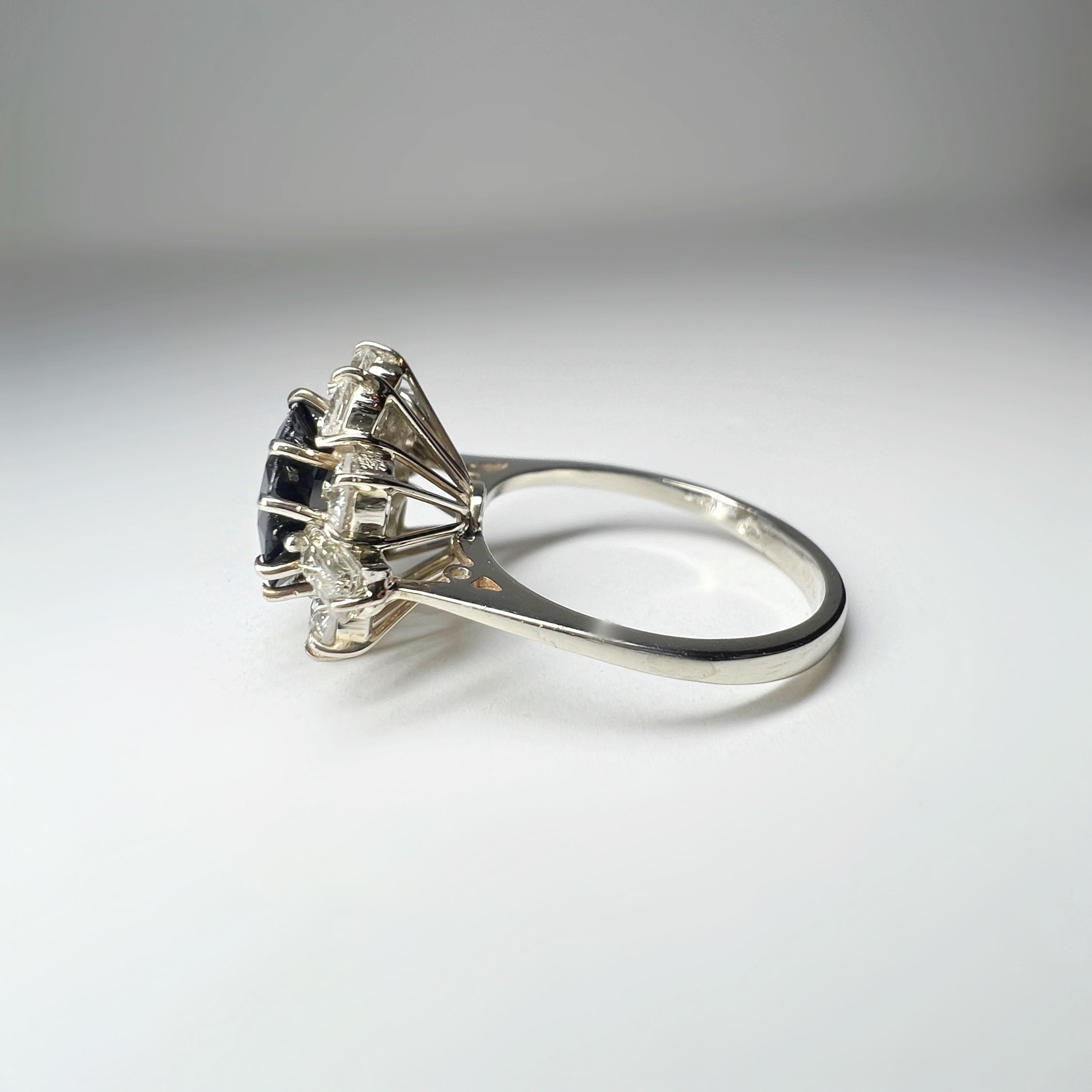 Vintage 2.30ct Sapphire and Diamond Round Cluster