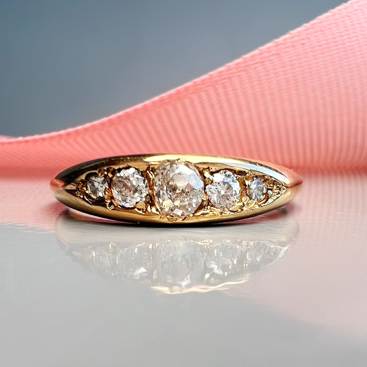 Antique 18ct Gold 5 Stone Diamond Ring