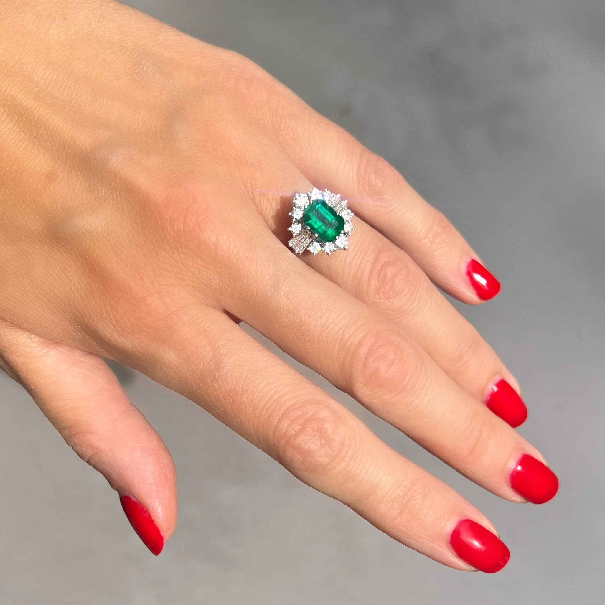 Vintage 1.50ct Emerald and 1.10ct Diamond 18ct Gold Ring