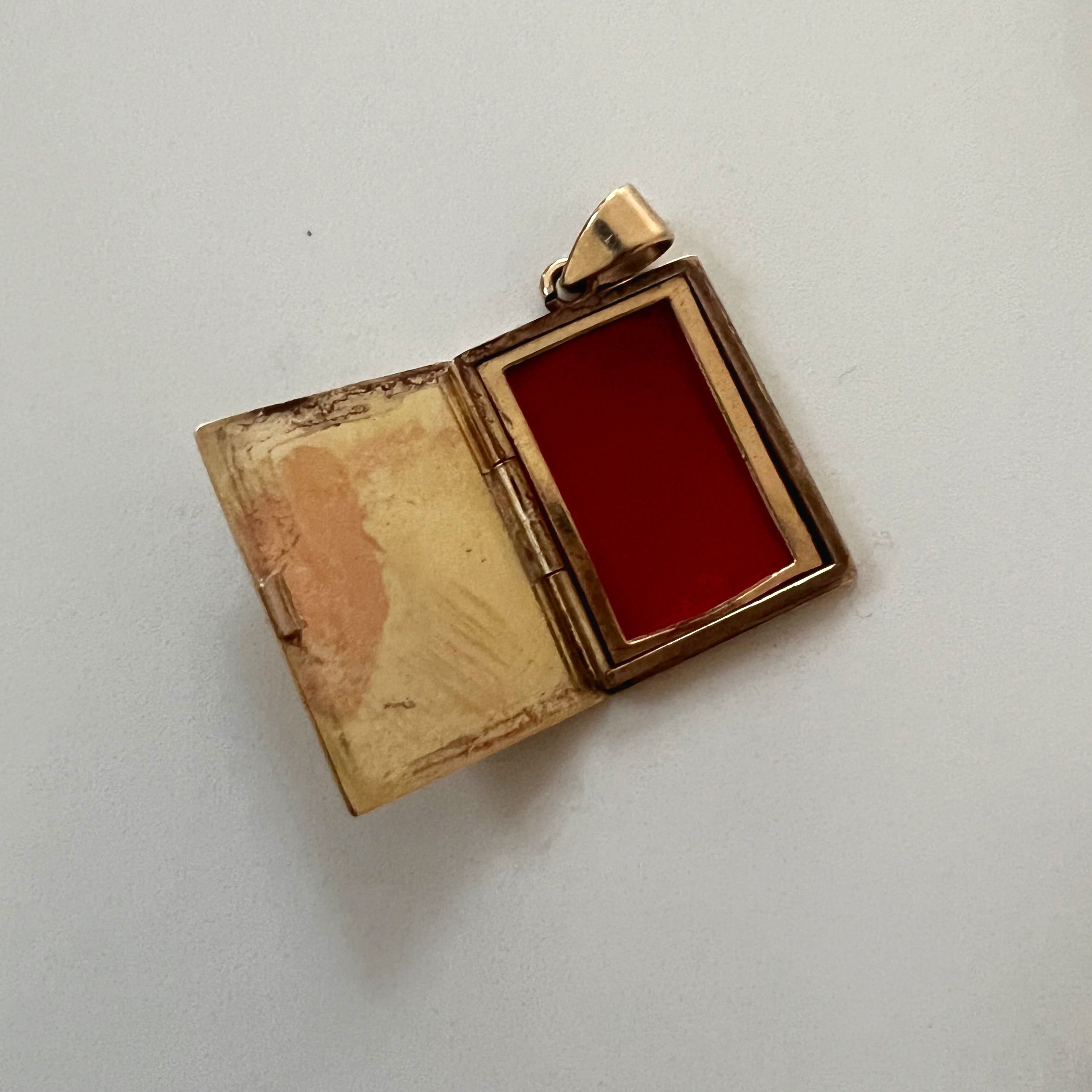 Vintage 9ct Gold Rectangular 'Book' Locket