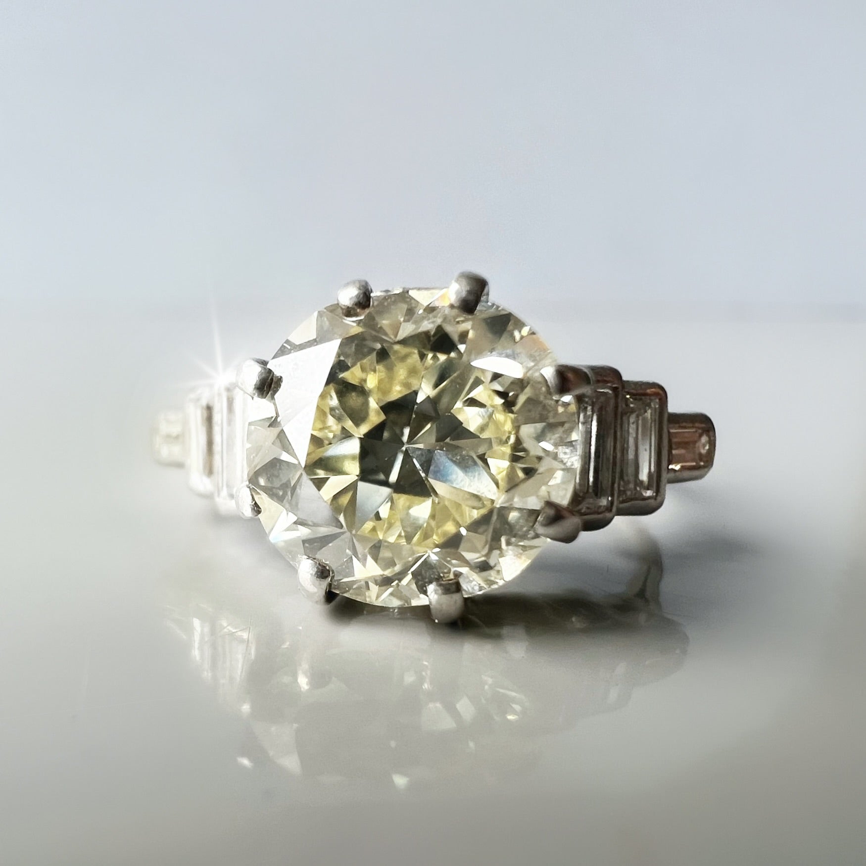 Vintage 2.40ct Diamond Ring with 0.40ct Baguette Shoulders