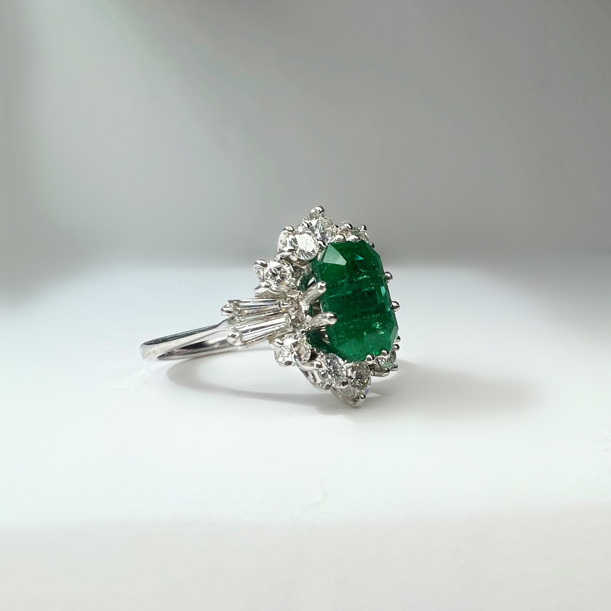 Vintage 1.50ct Emerald and 1.10ct Diamond 18ct Gold Ring