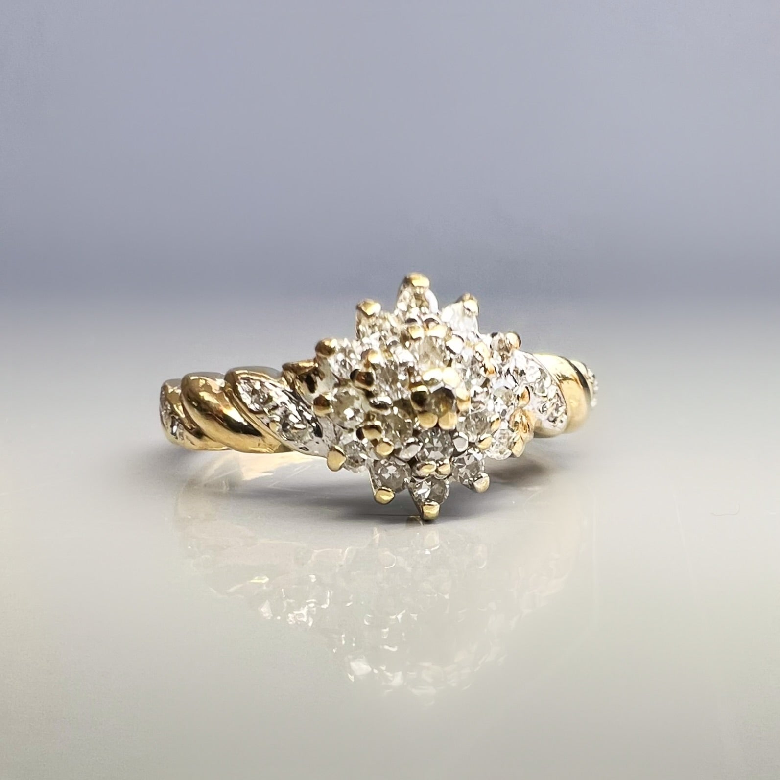 Vintage 9ct Gold 0.20ct Diamond Fancy Cluster Ring