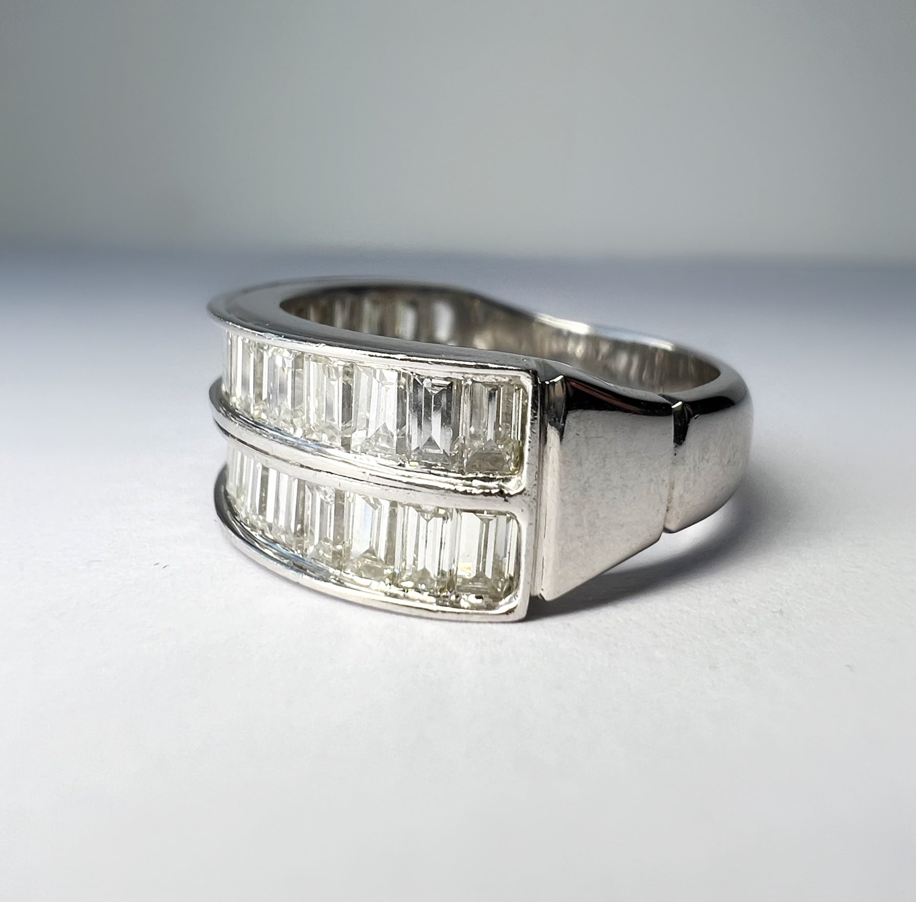 Stunning 3.00ct Diamond Baguette Eternity Ring