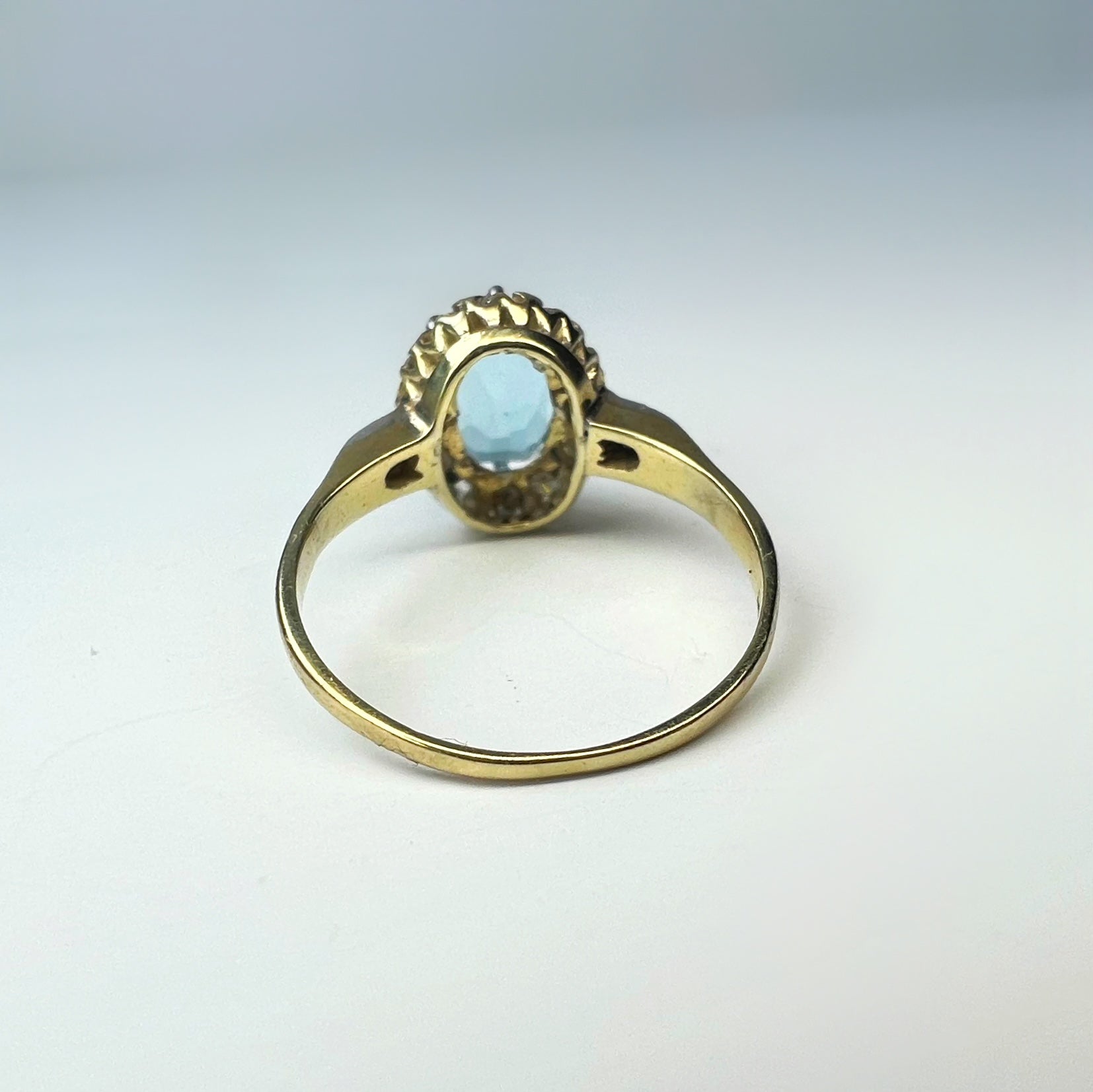Vintage 1.10ct Aquamarine and Diamond Ring