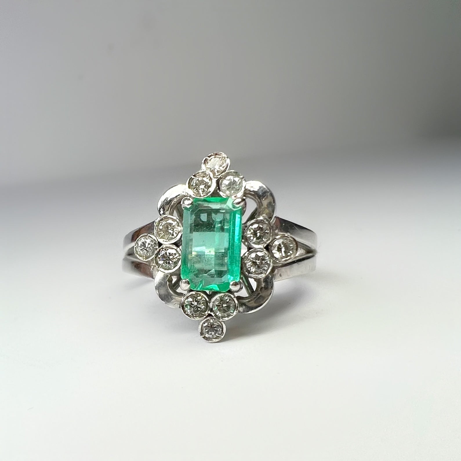 Vintage Emerald and Diamond Ornate Ring