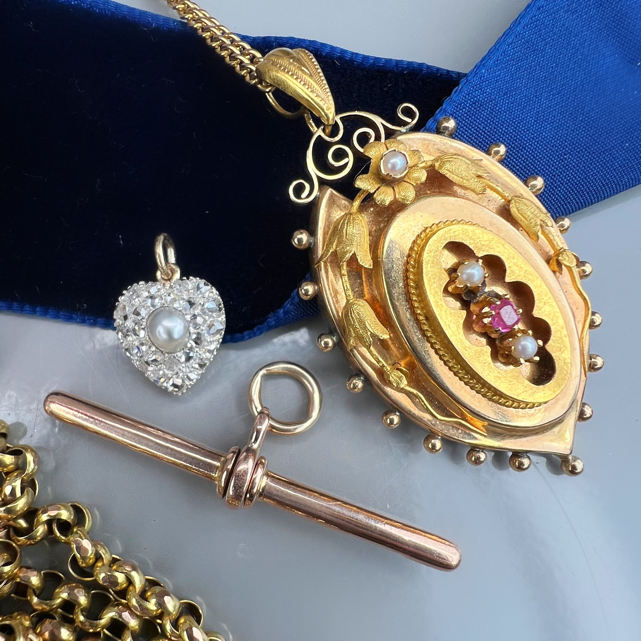 Antique Gold Locket with Ruby and Pearl Details