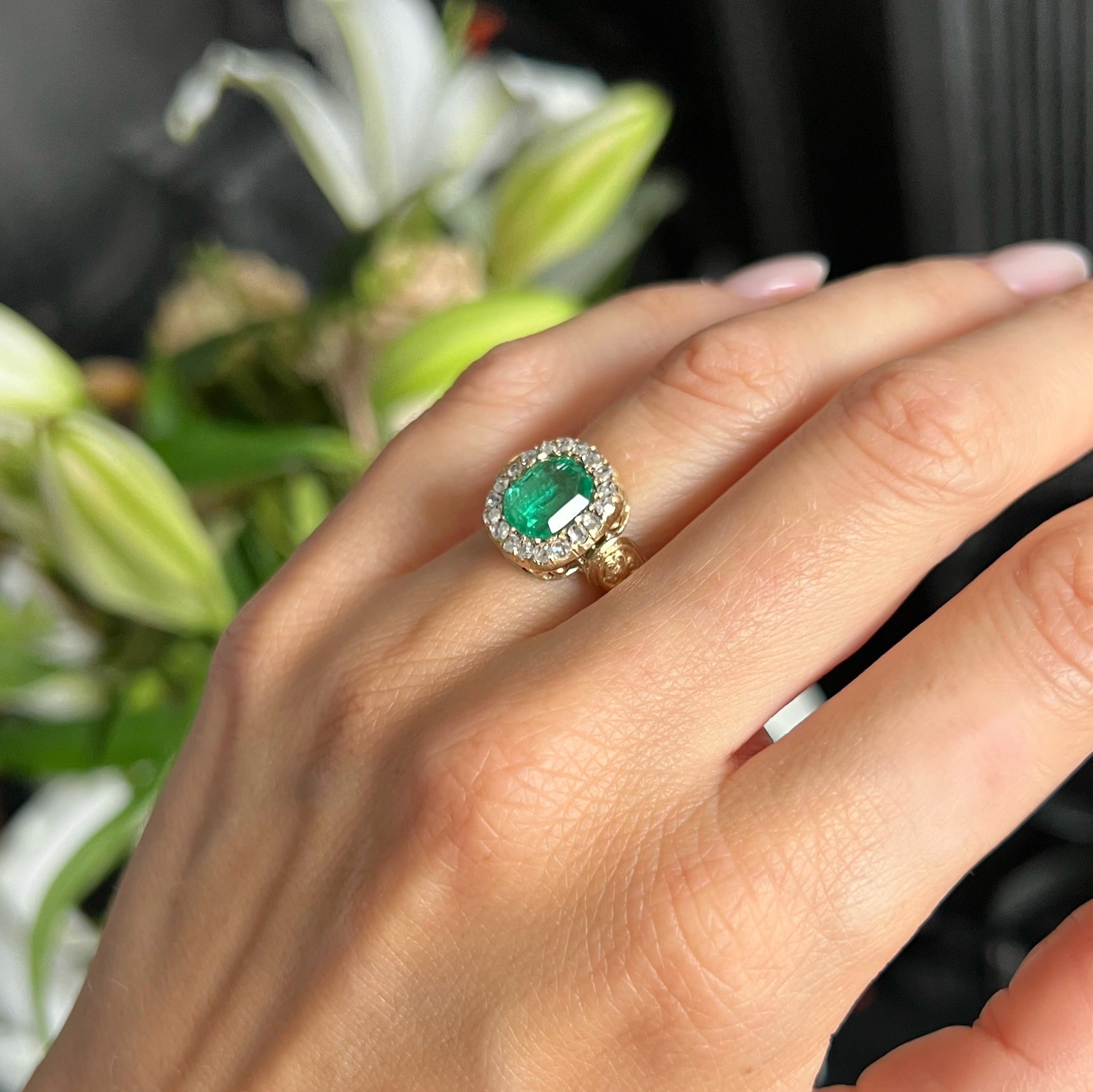 Antique Victorian Emerald and Diamond Ring