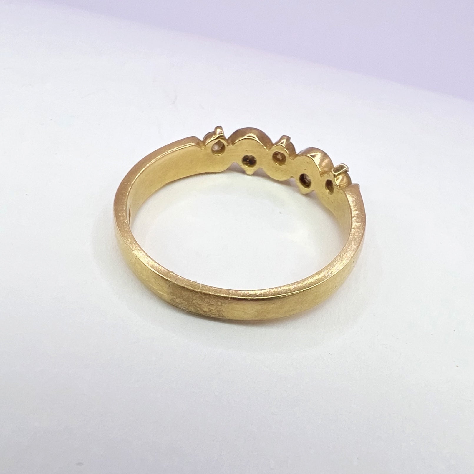 Vintage Diamond Wavy Band