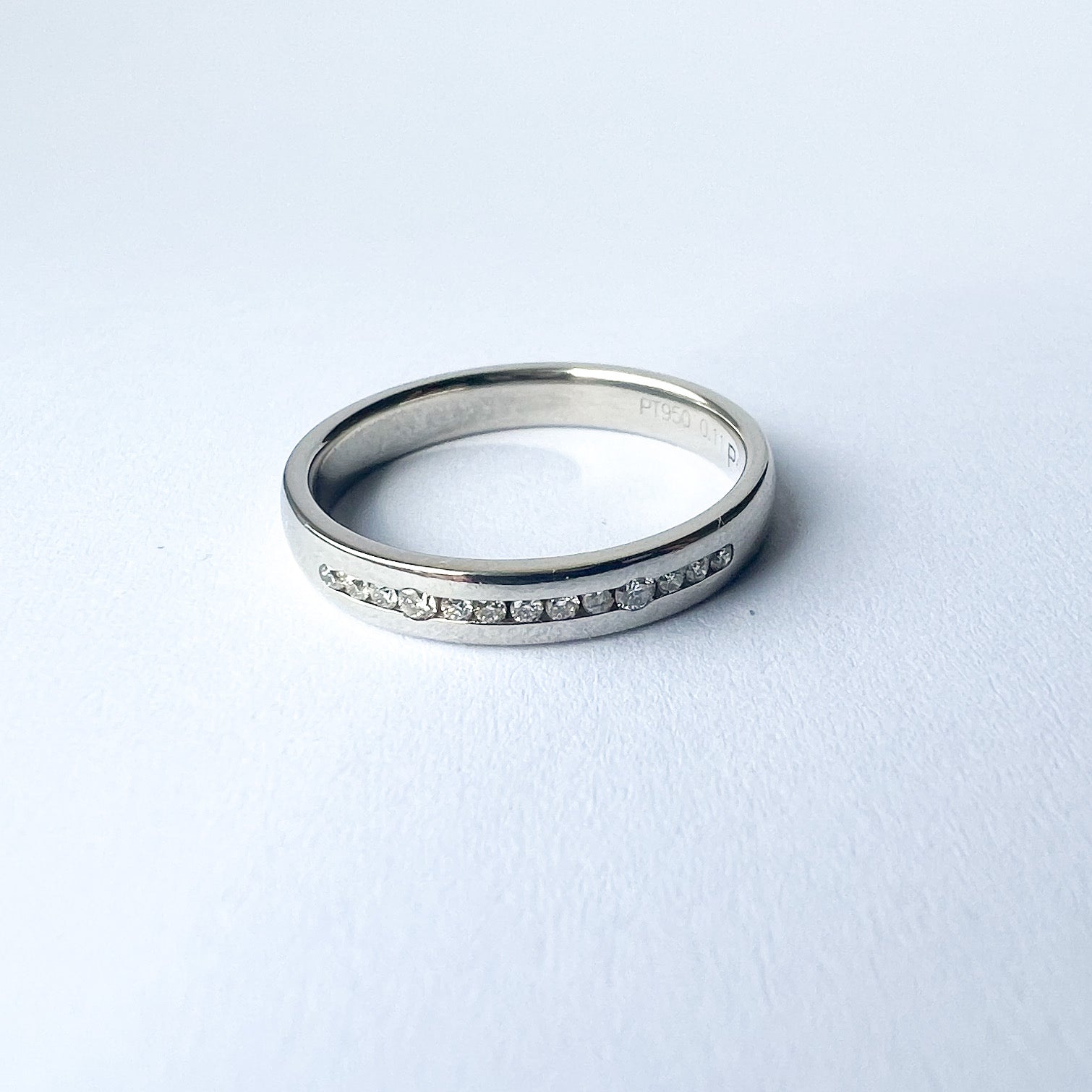 0.11ct Diamond Platinum Wedding Band