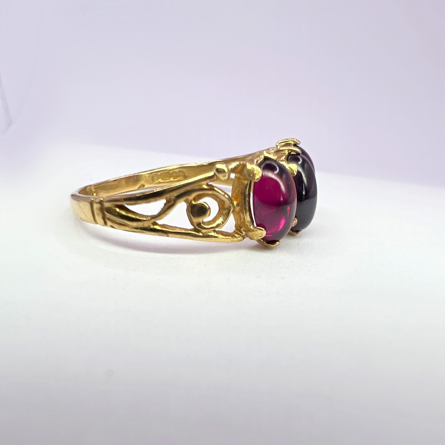 Vintage 3 Stone Garnet Ring