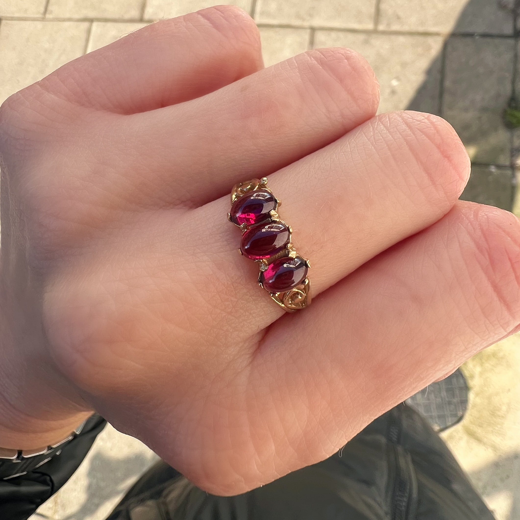 Vintage 3 Stone Garnet Ring