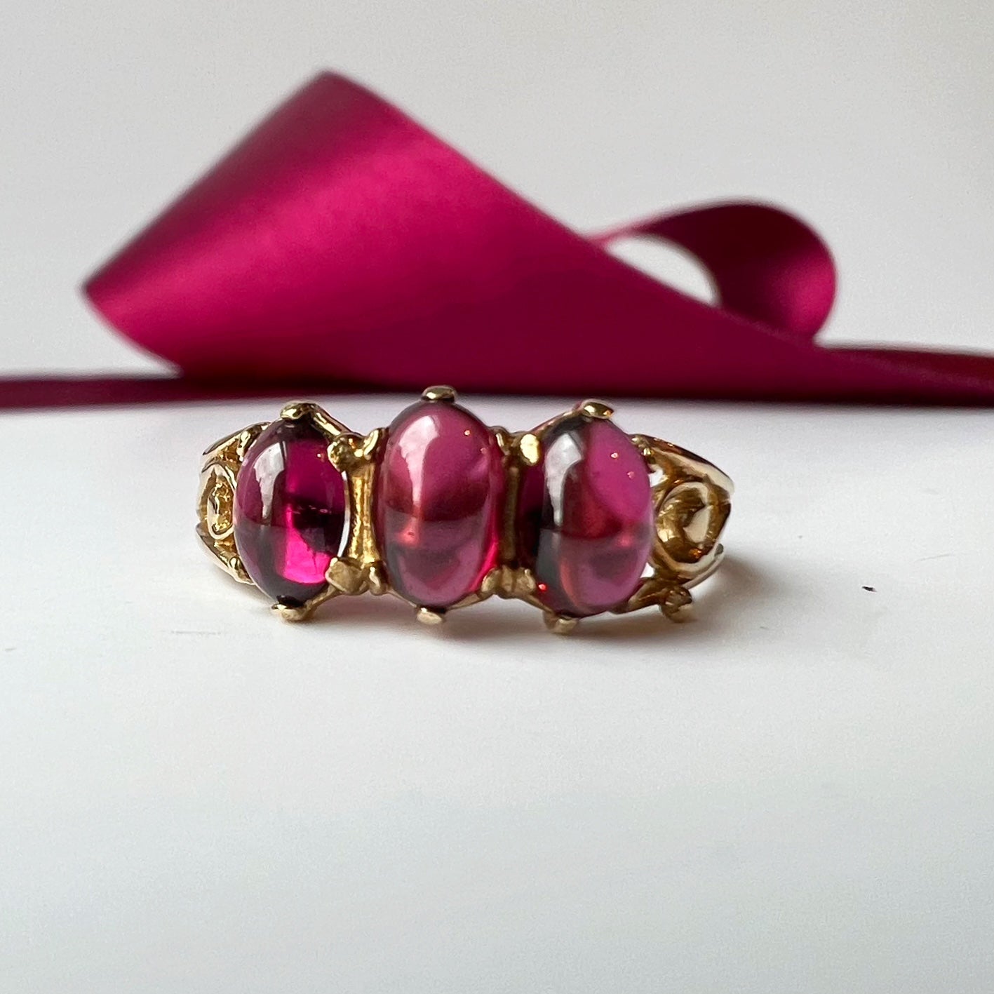 Vintage 3 Stone Garnet Ring