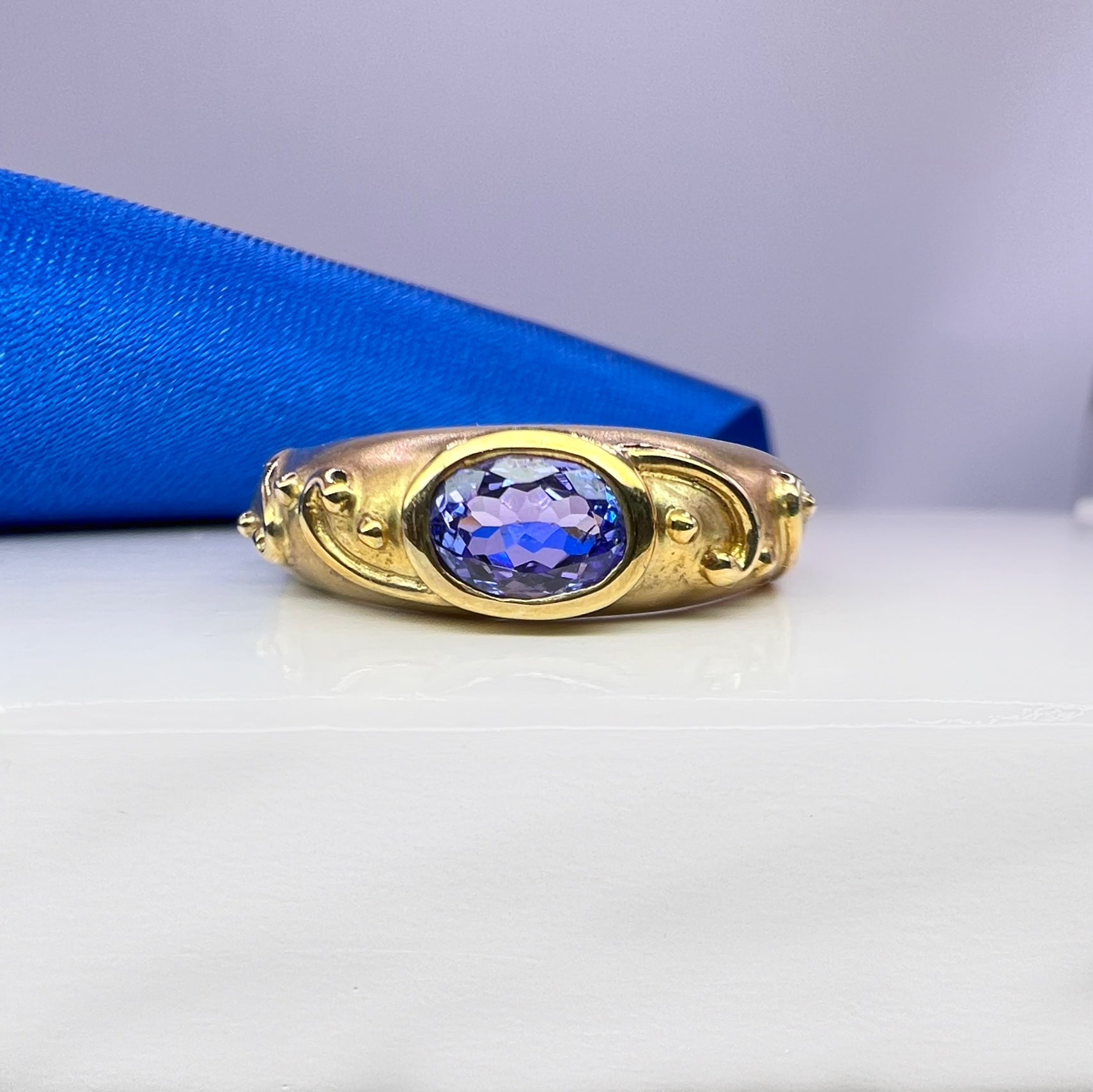 Vintage Tanzanite 9ct Gold Band