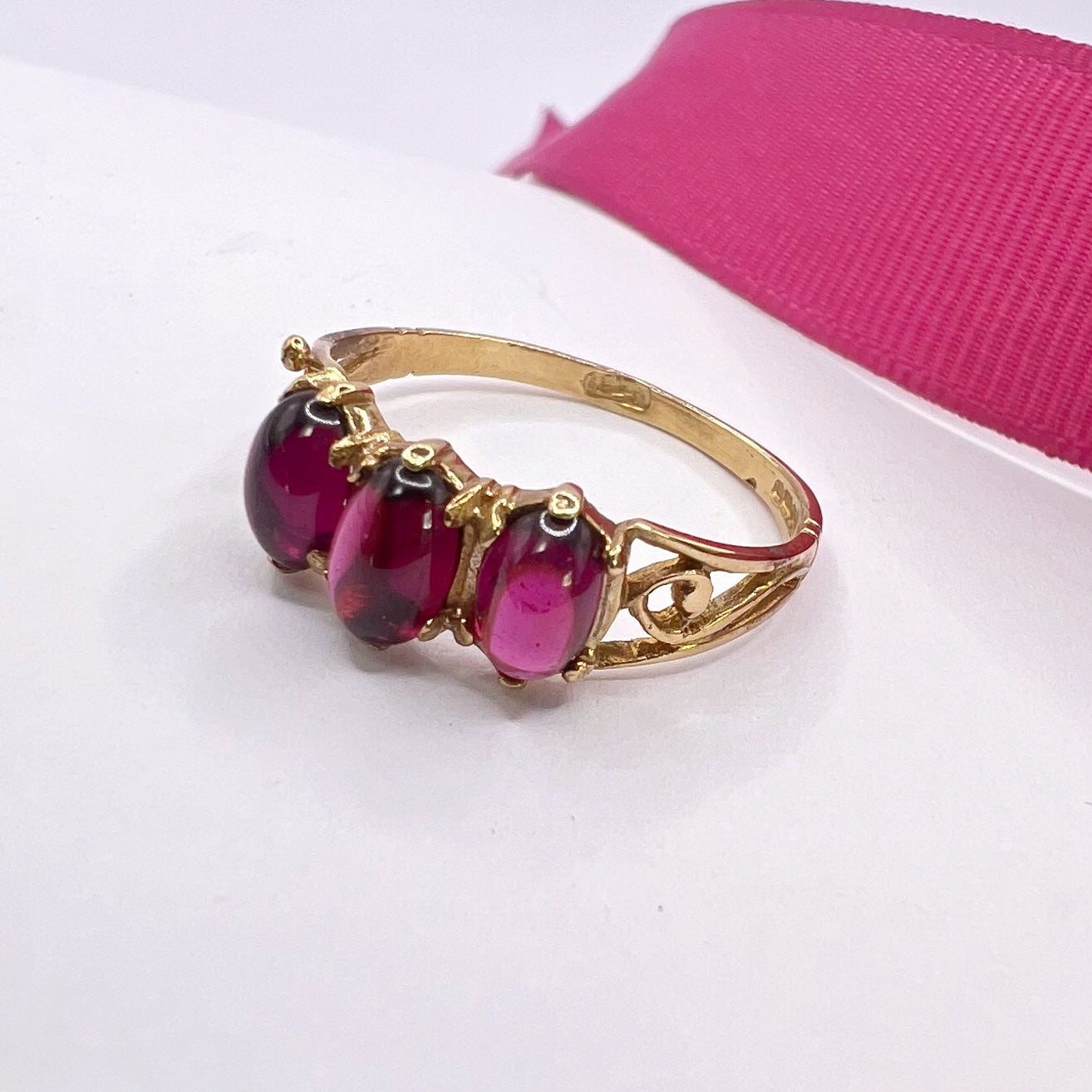 Vintage 3 Stone Garnet Ring