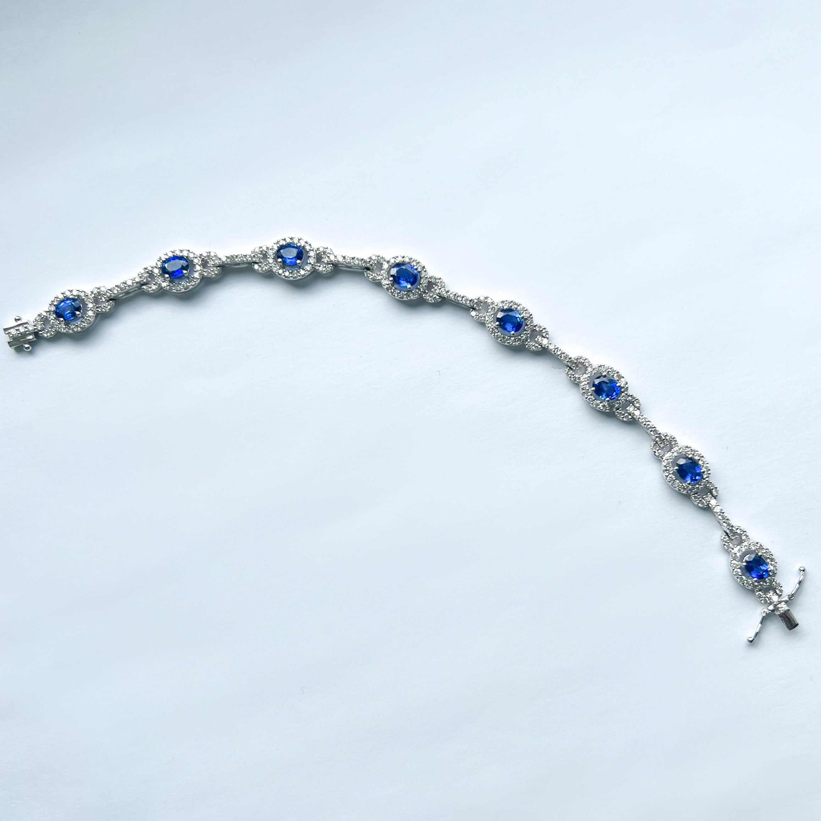 Stunning Unheated Ceylon Sapphire and Diamond Bracelet