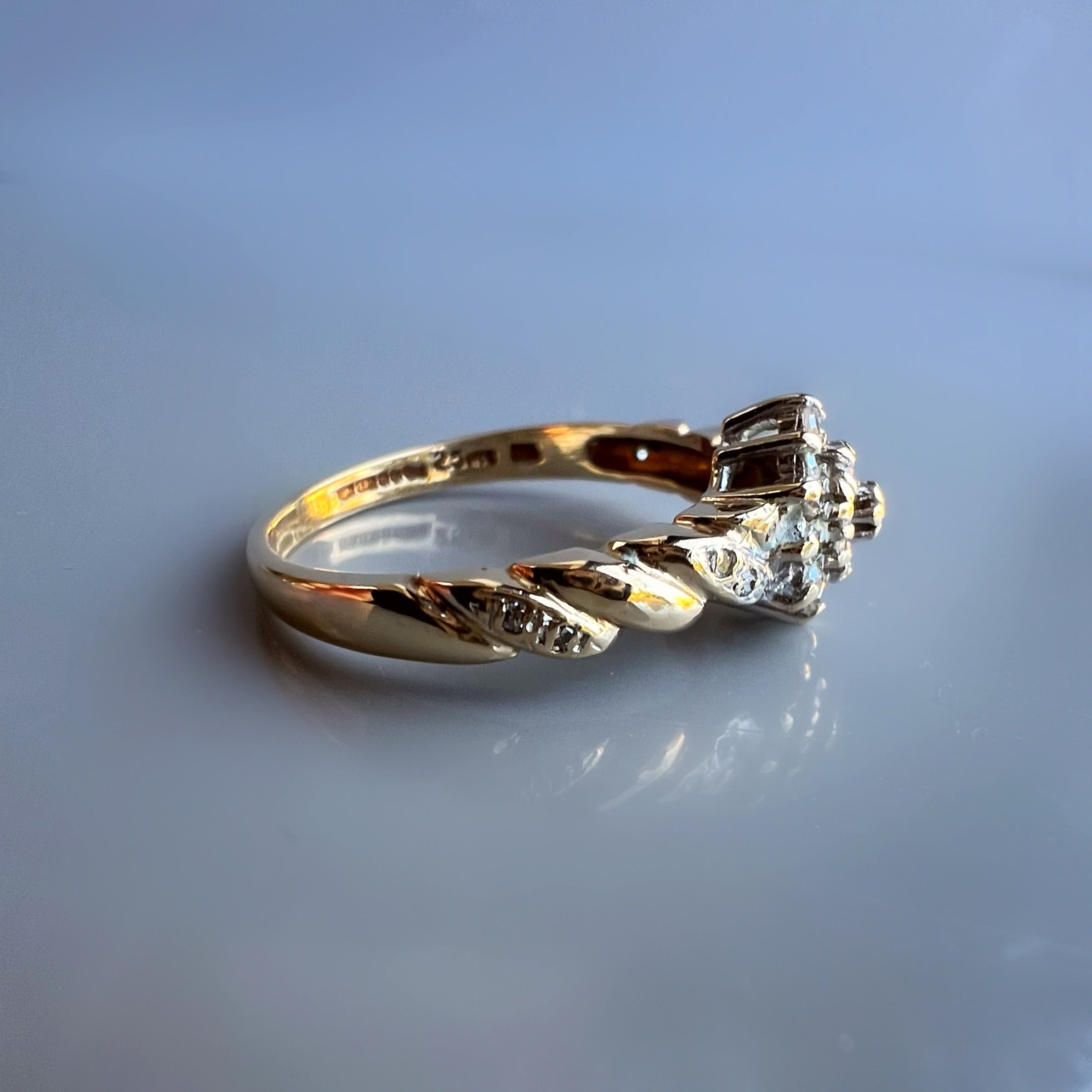 Vintage 9ct Gold 0.20ct Diamond Fancy Cluster Ring