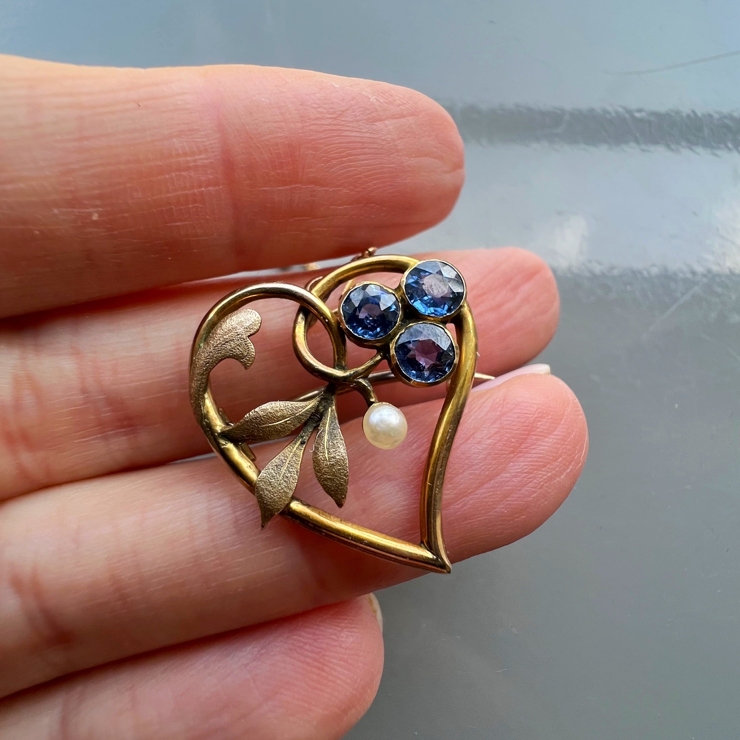 Antique Floral Heart Brooch / Pendant with Sapphires