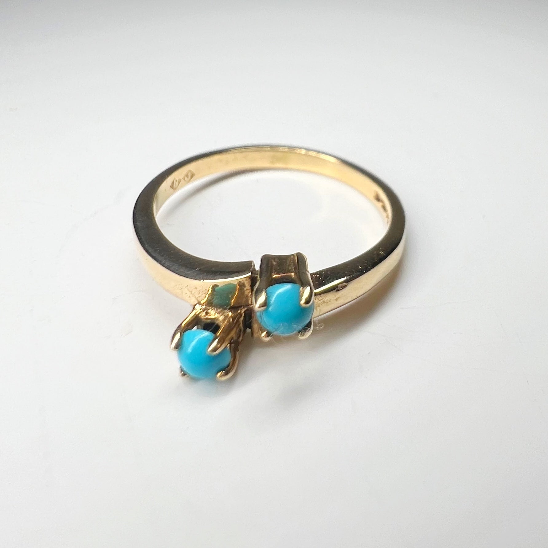 Vintage Turquoise Cross Over Ring